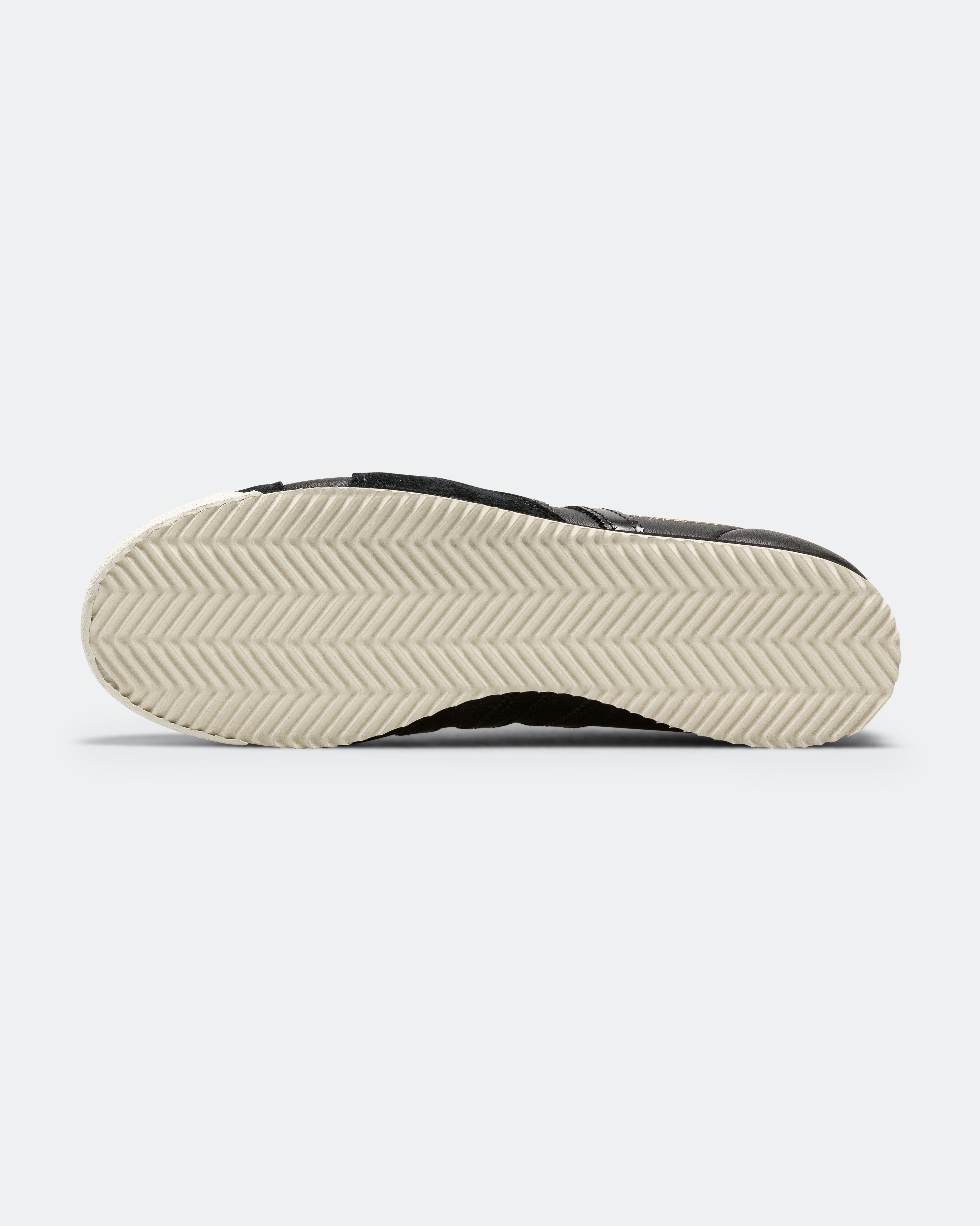 adidas Melbourne x UP THERE - Core Black/Core Black - Off White