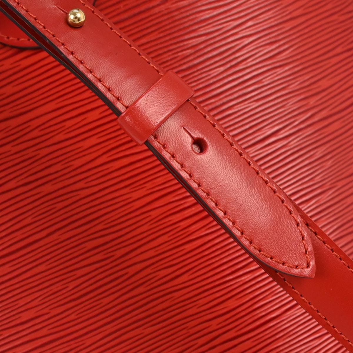 Louis Vuitton 1996 Red Epi Cluny Shoulder Bag M52257