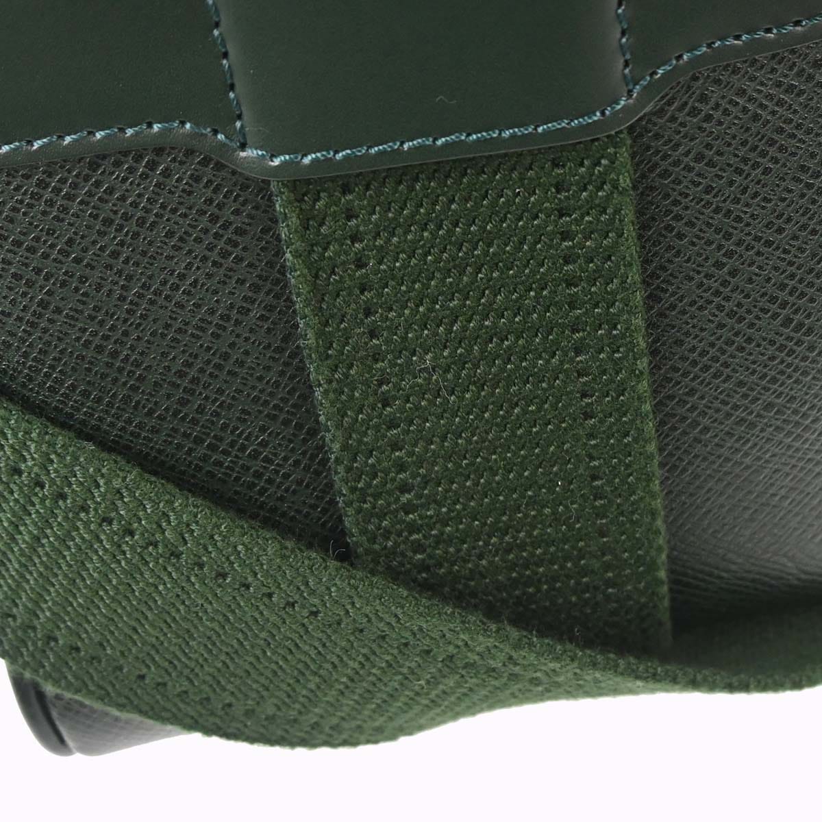Louis Vuitton 1997 Green Taiga Reporter PM Shoulder Bag M30154