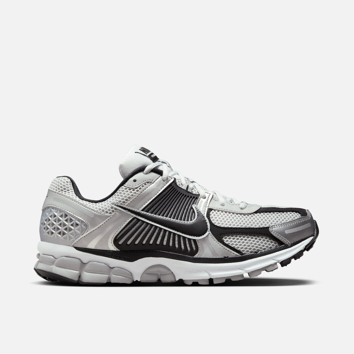 Nike ZOOM VOMERO 5 - METALLIC SILVER / BLACK / PURE PLATINUM