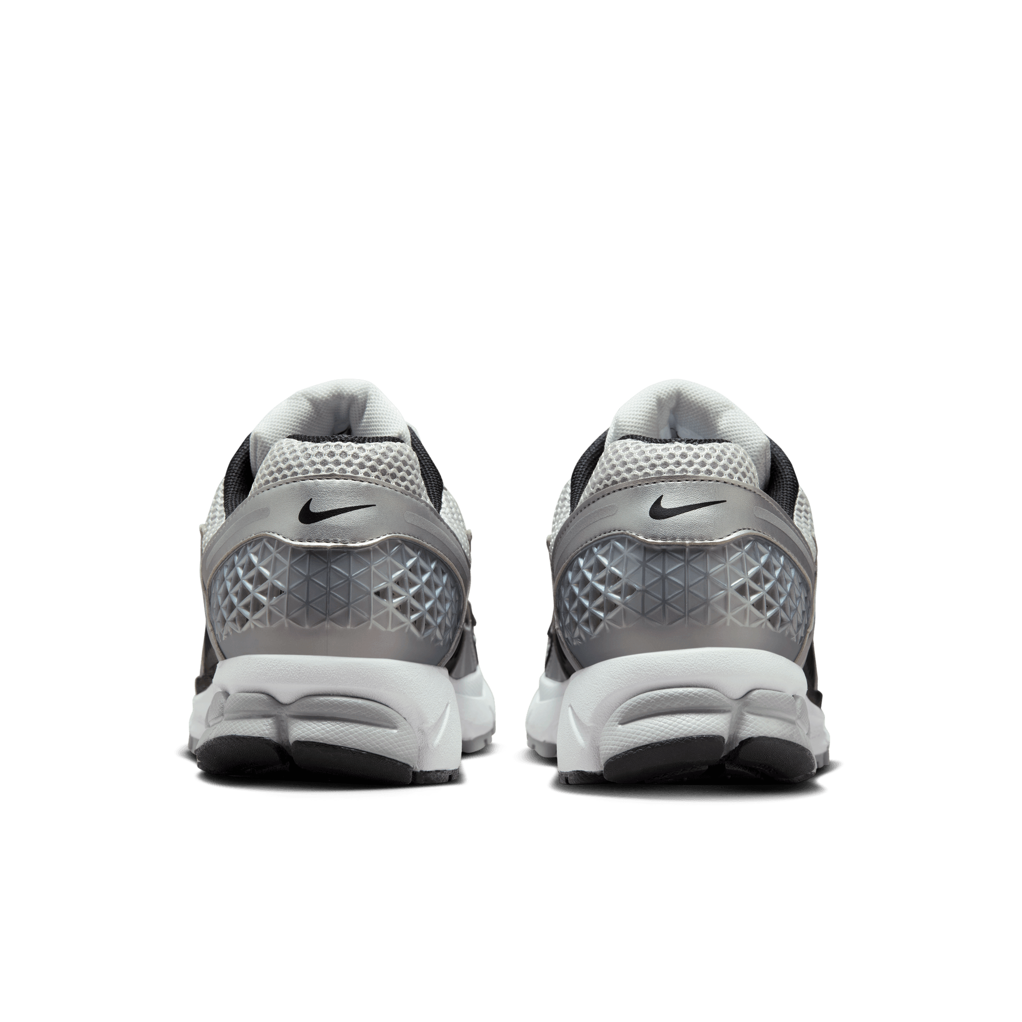 Nike ZOOM VOMERO 5 - METALLIC SILVER / BLACK / PURE PLATINUM