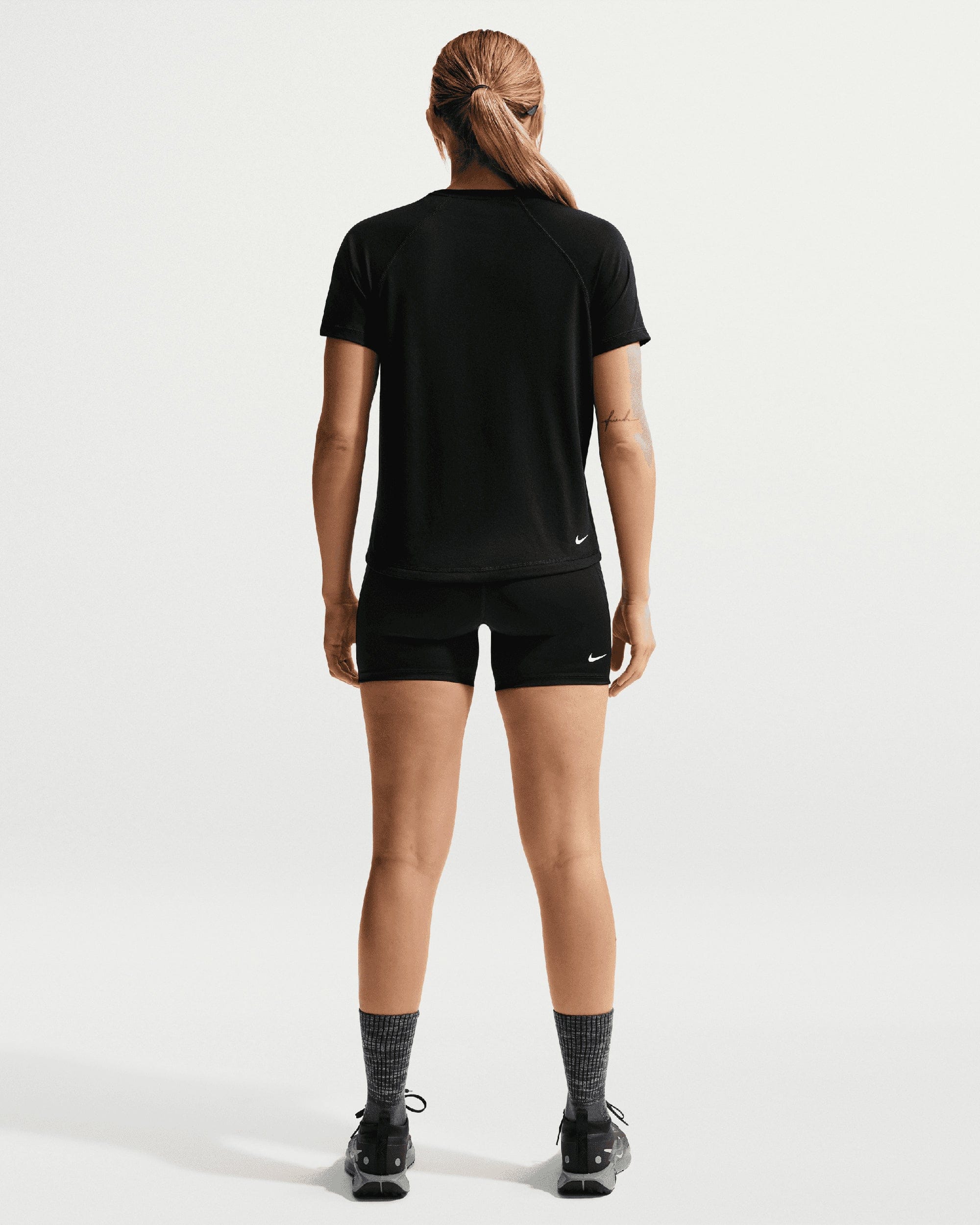 Nike Camiseta Nike ACG Trail Running Dri - FIT para mujer