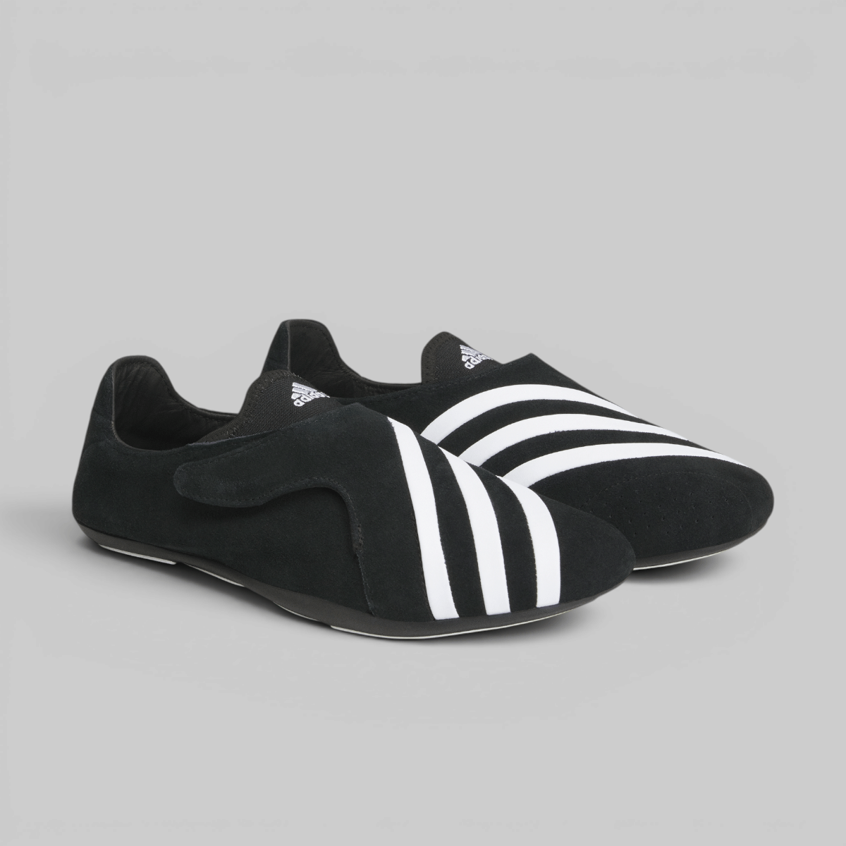 adidas X Pharrell Williams Vario Flat Earther - Black/White