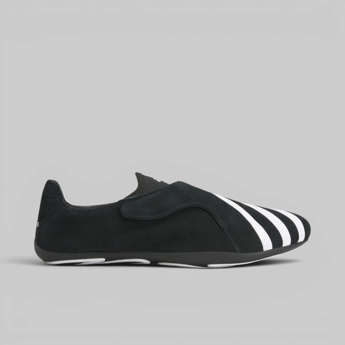 adidas X Pharrell Williams Vario Flat Earther - Black/White