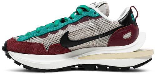 Nike Sacai x Nike VaporWaffle Villain Red