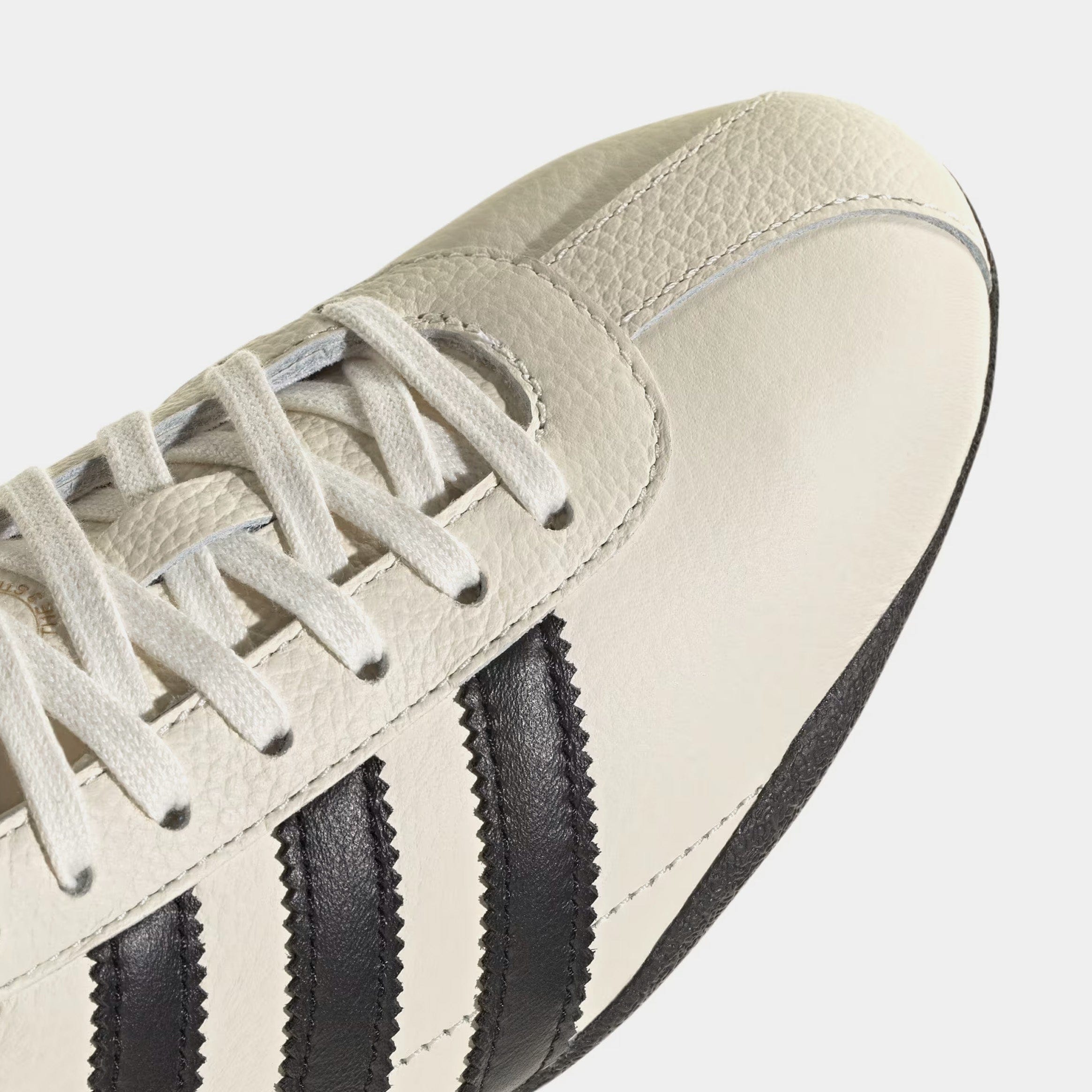 adidas Tokyo Womens Lifestyle Shoes (Off White/Core Black/Gold Metallic)
