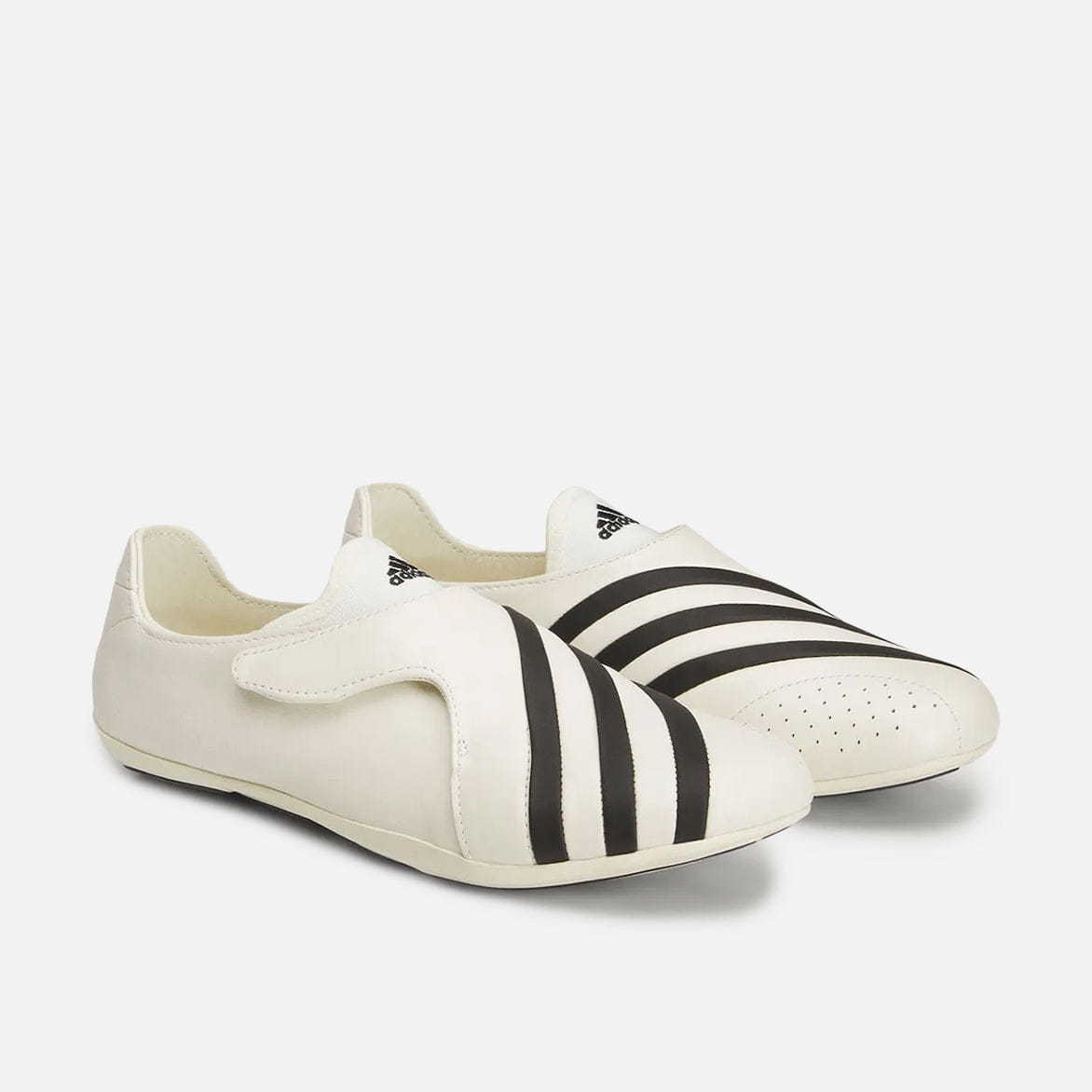 adidas PHARRELL x ADIDAS VIRGINIA VARIO FLAT EARTHER WHITE / BLACK