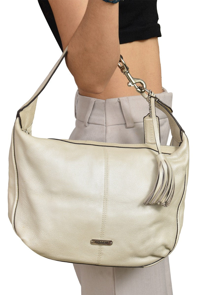 Coach Signature Off - White Shoulder Bag