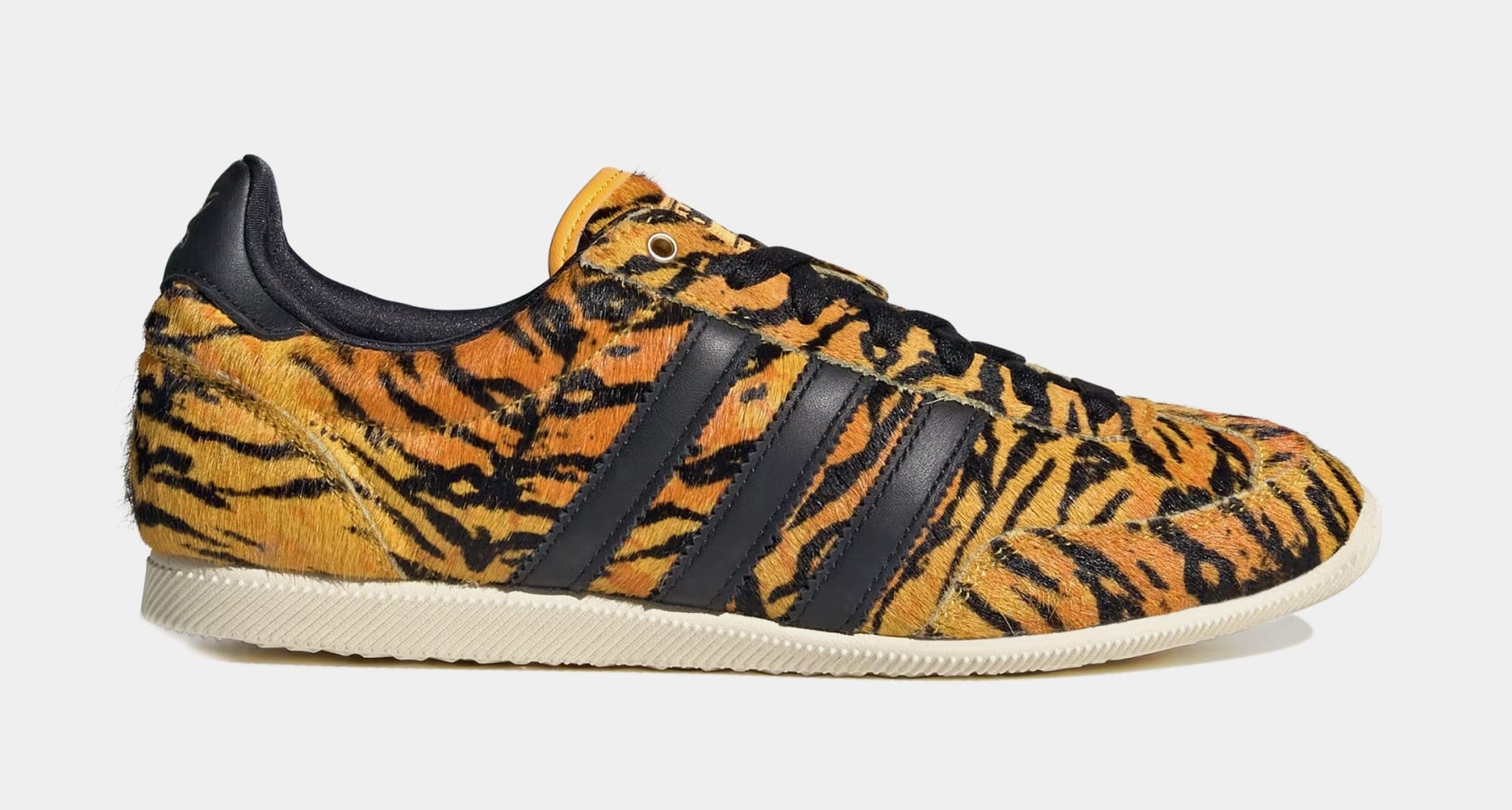 adidas Japan Tiger Womens Lifestyle Shoes (Yellow/Core Black/Crew Yellow)