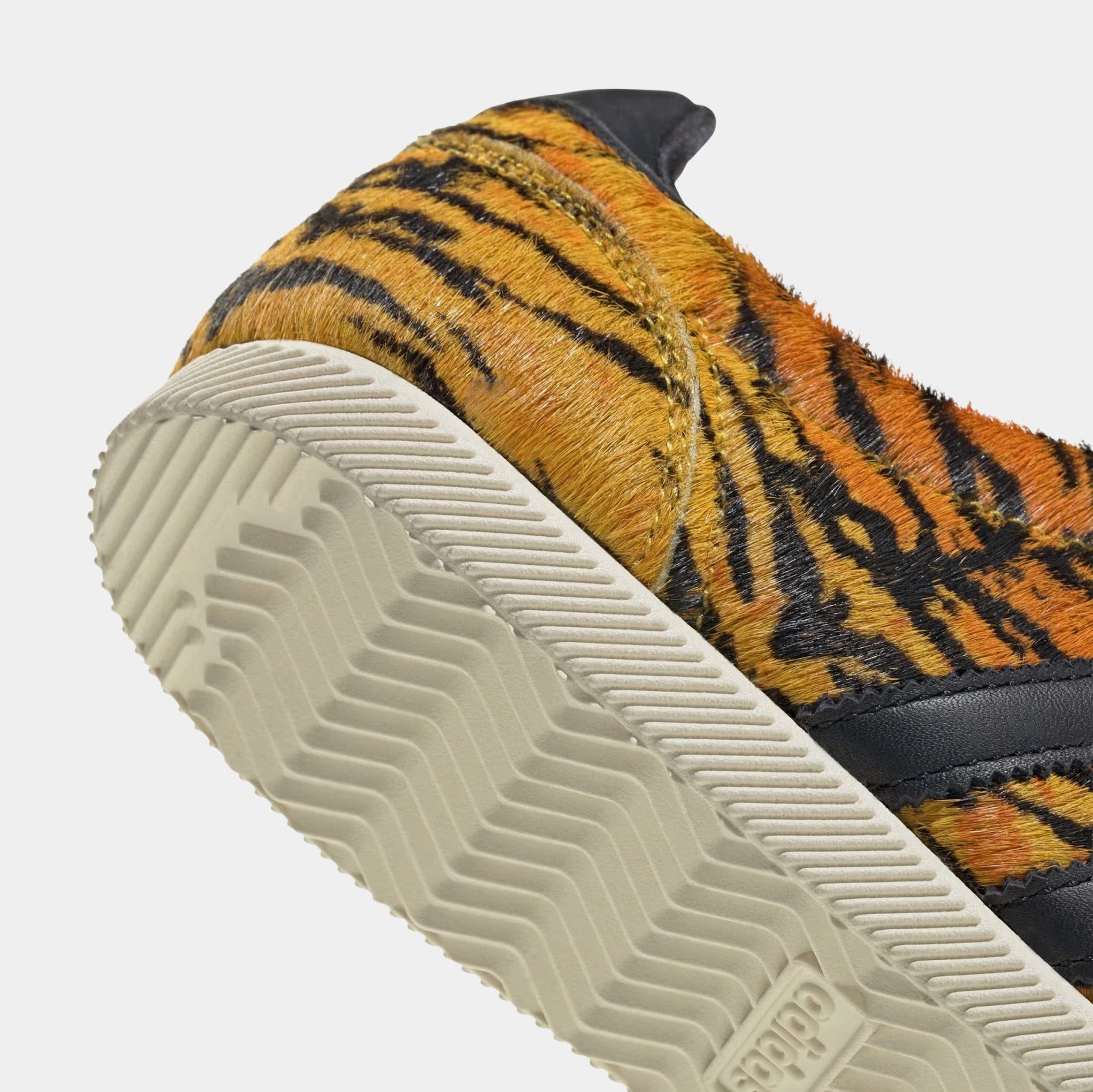 adidas Japan Tiger Womens Lifestyle Shoes (Yellow/Core Black/Crew Yellow)