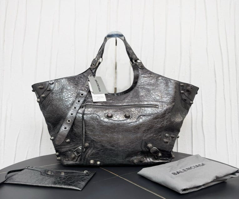 Balenciaga silver Tote 36 20721304