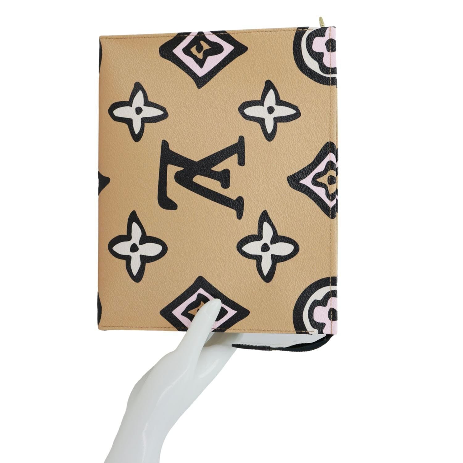 LOUIS VUITTON Wild At Heart Toiletry 26 Monogram Giant Cosmetics Pouch Multicolor