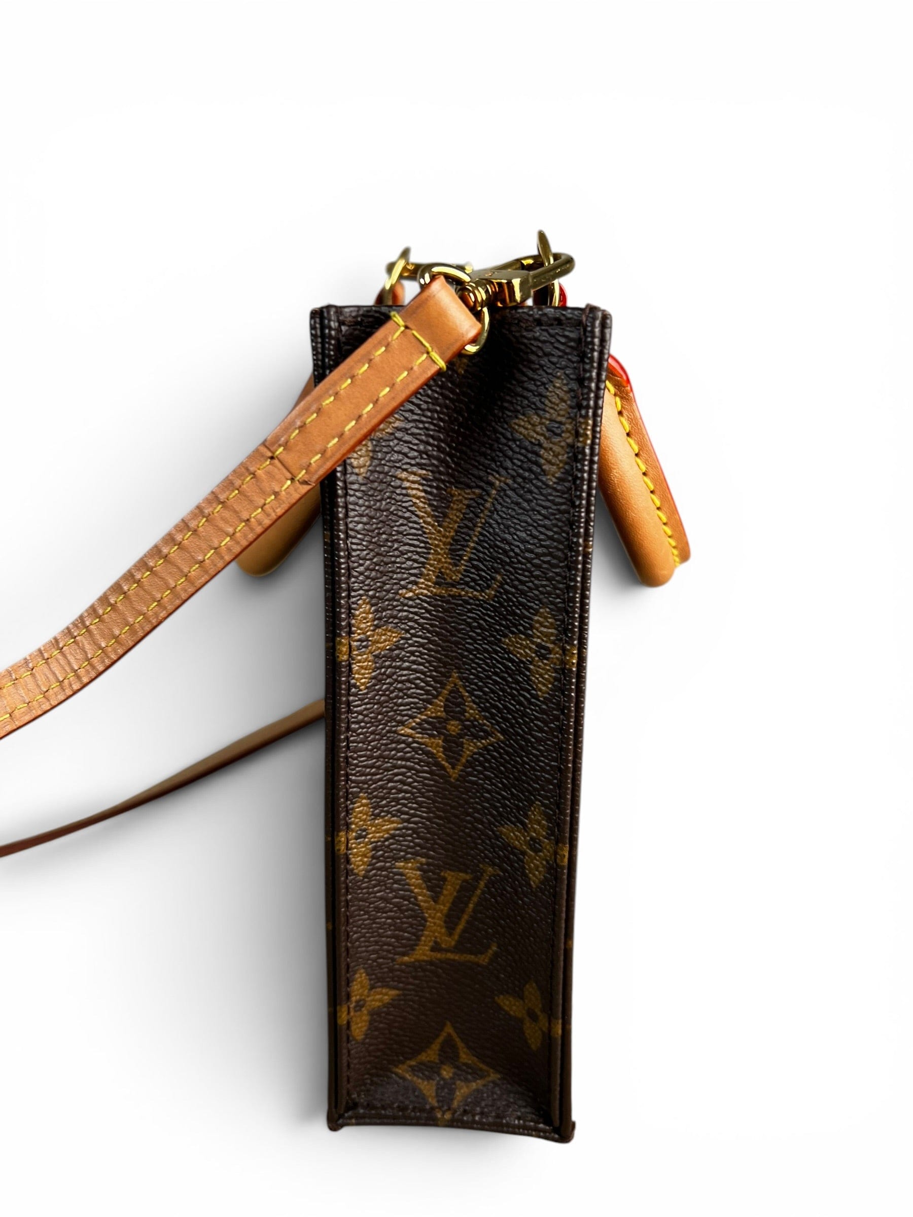 Louis Vuitton Monogram Canvas Petit Sac Plat