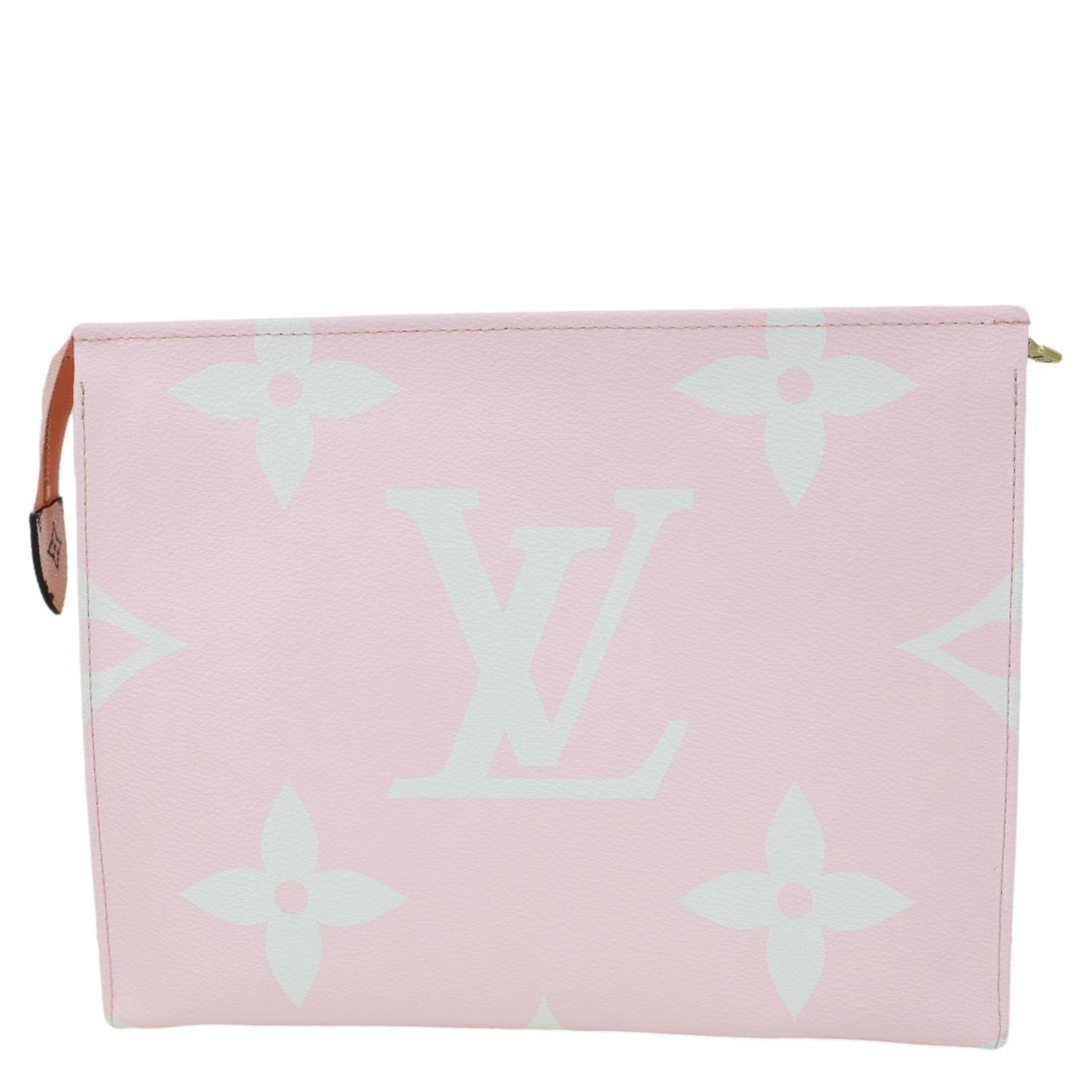 LOUIS VUITTON Toiletry Pouch 26 Monogram Giant Canvas Clutch Rogue
