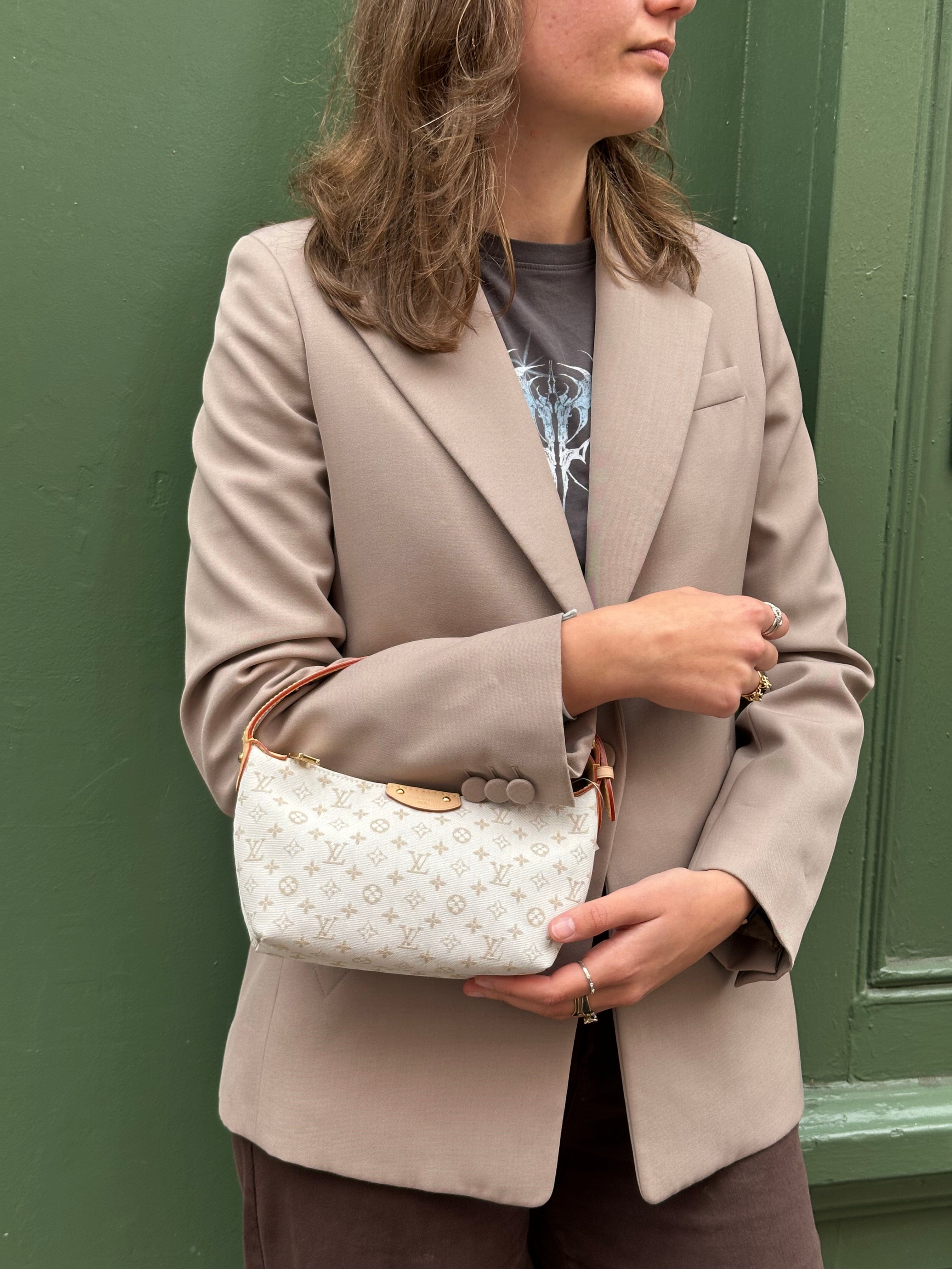 Louis Vuitton Cream Monogram Canvas Hills Pochette