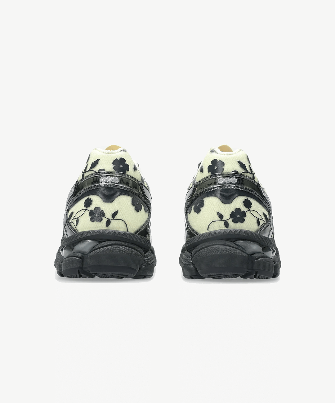 ASICS | x CECILIE BAHNSEN GEL - CUMULUS 16 SSCB { IVORY/BLACK