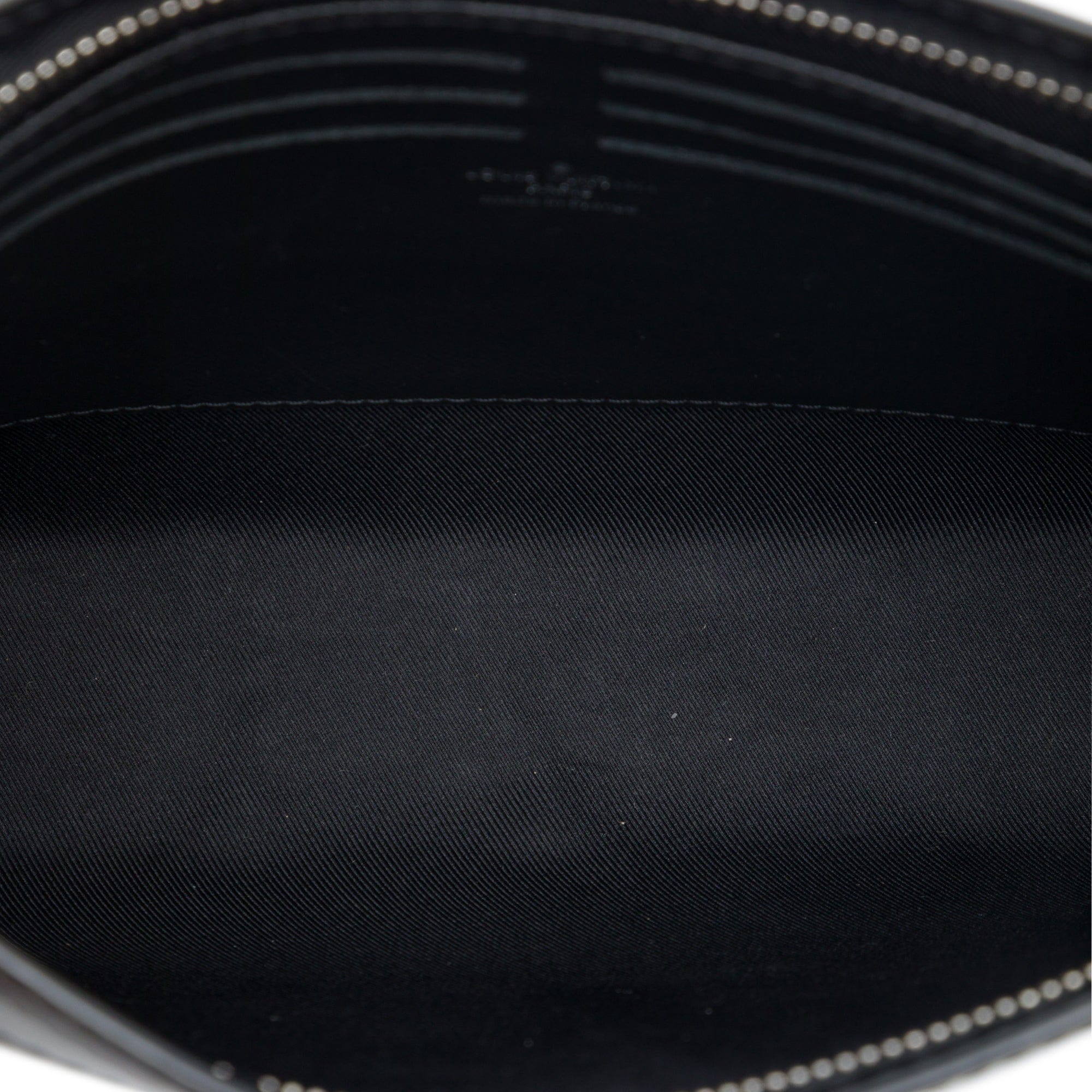 Louis Vuitton Damier Graphite 3D Pochette Voyage MM