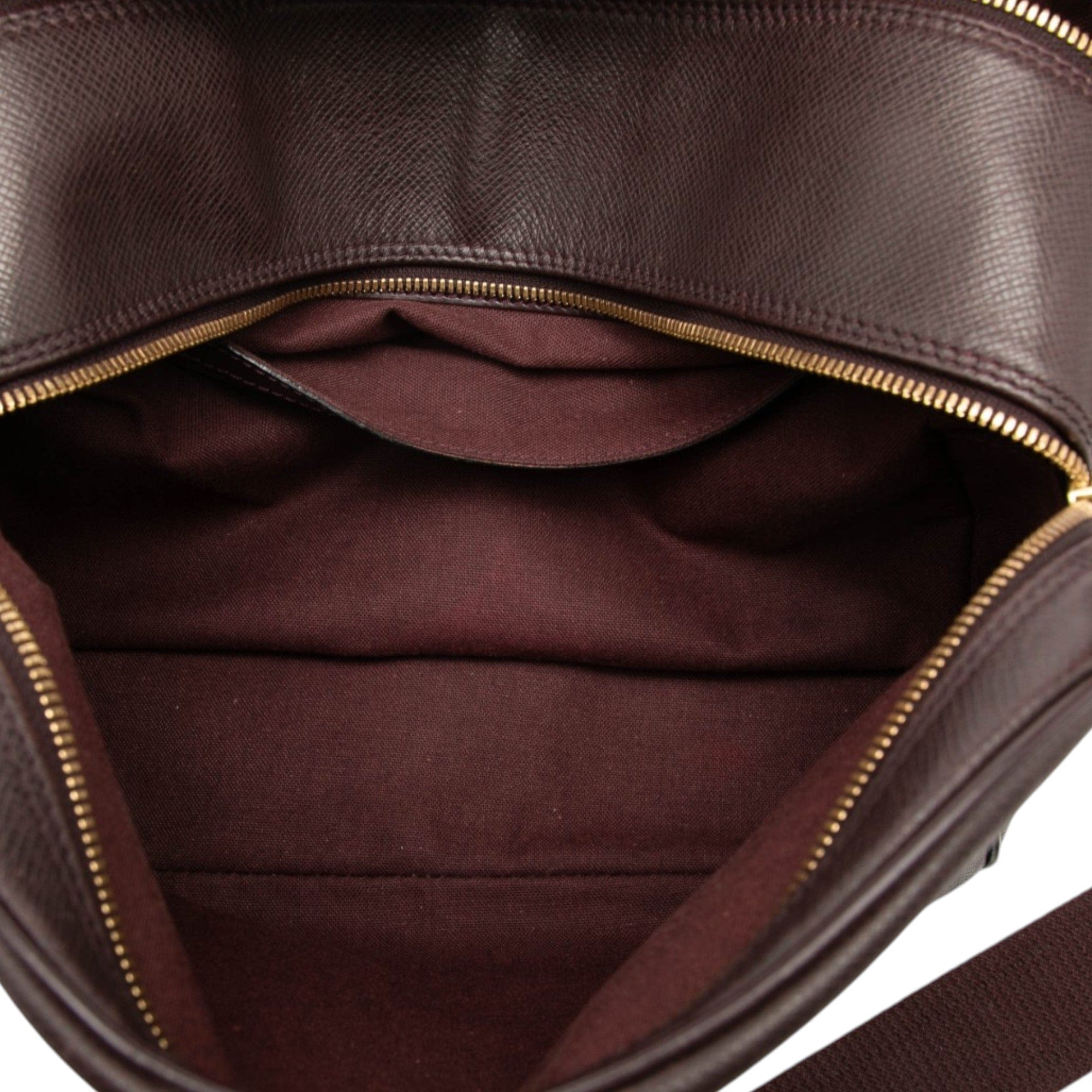 Louis Vuitton Taiga Reporter PM