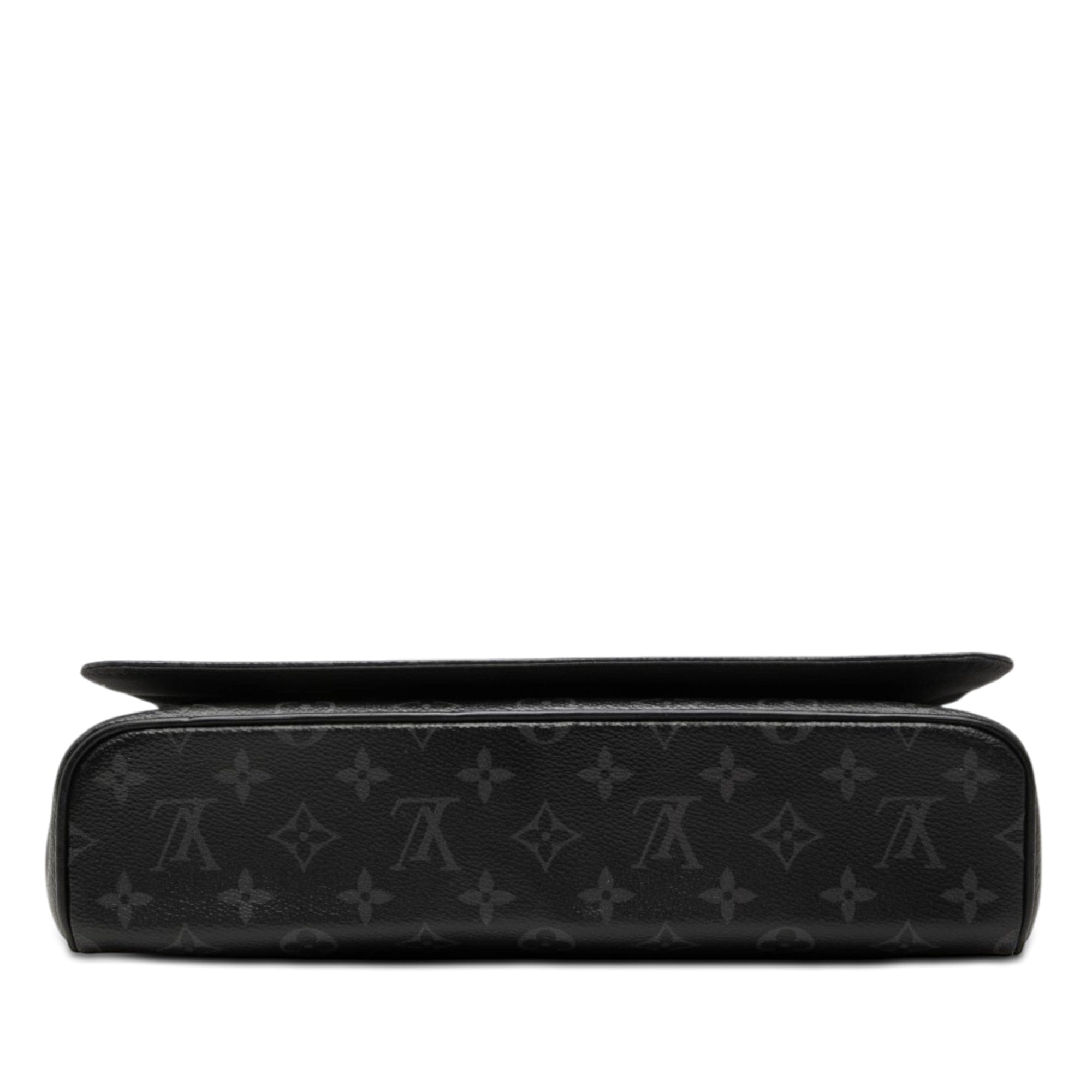 Louis Vuitton Monogram Eclipse District MM