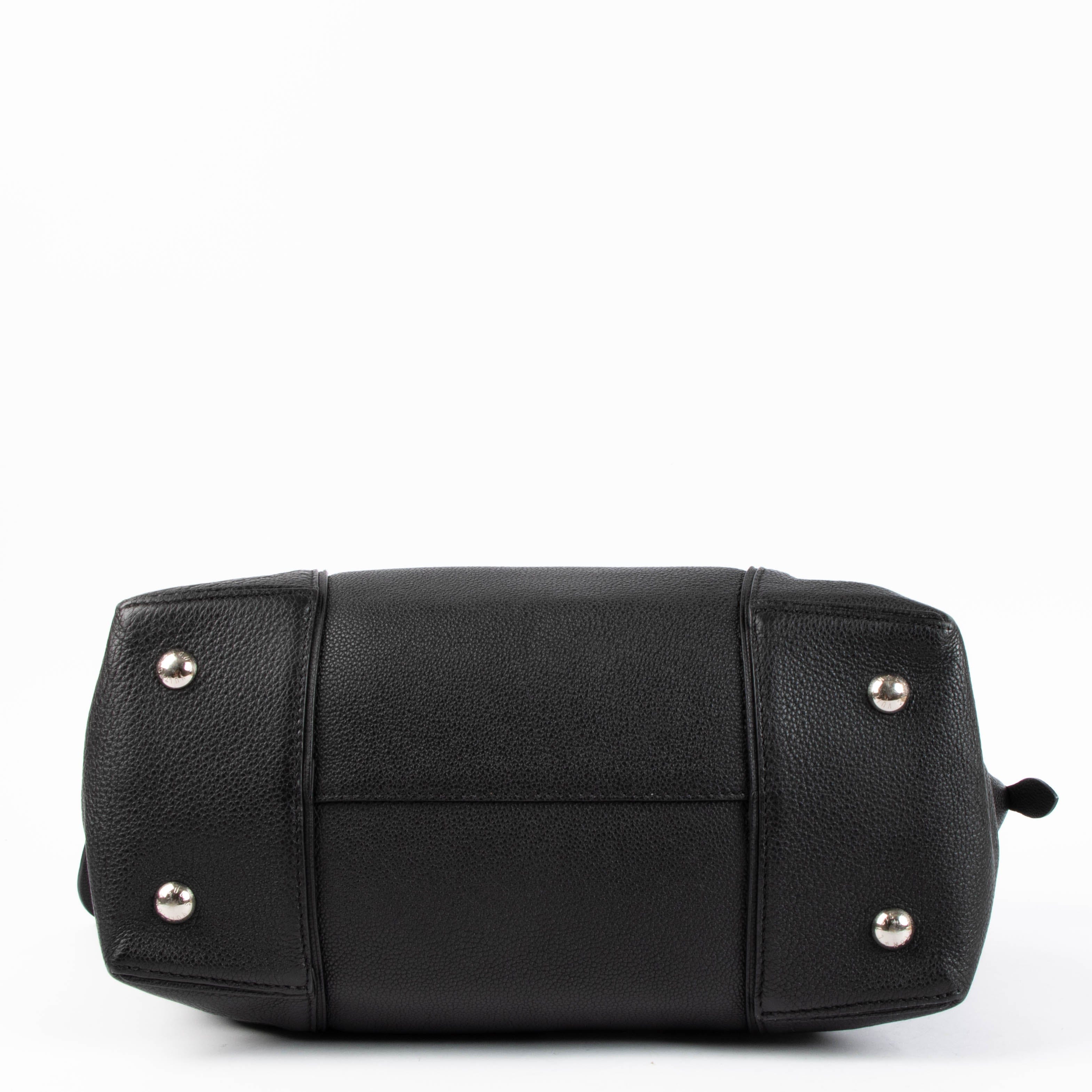 Louis Vuitton Black Veau Cashemire Soft Lockit MM