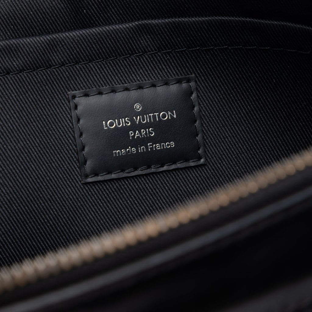 Louis Vuitton Monogram Eclipse Discovery Pochette GM
