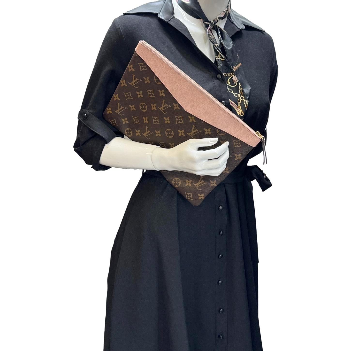 LOUIS VUITTON Daily Pouch Monogram Canvas Clutch Pink