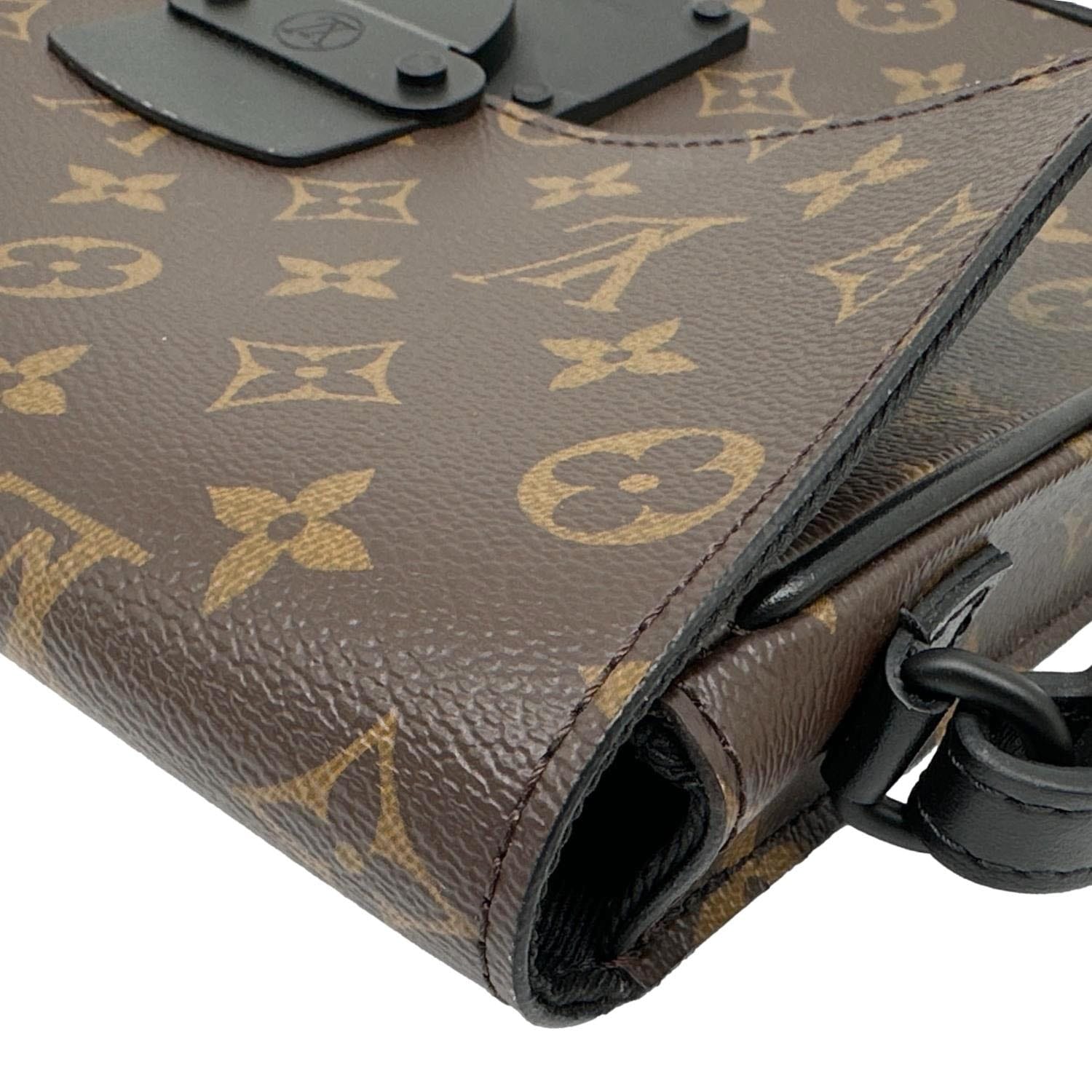 LOUIS VUITTON S - Lock A4 Monogram Macassar Pouch Black