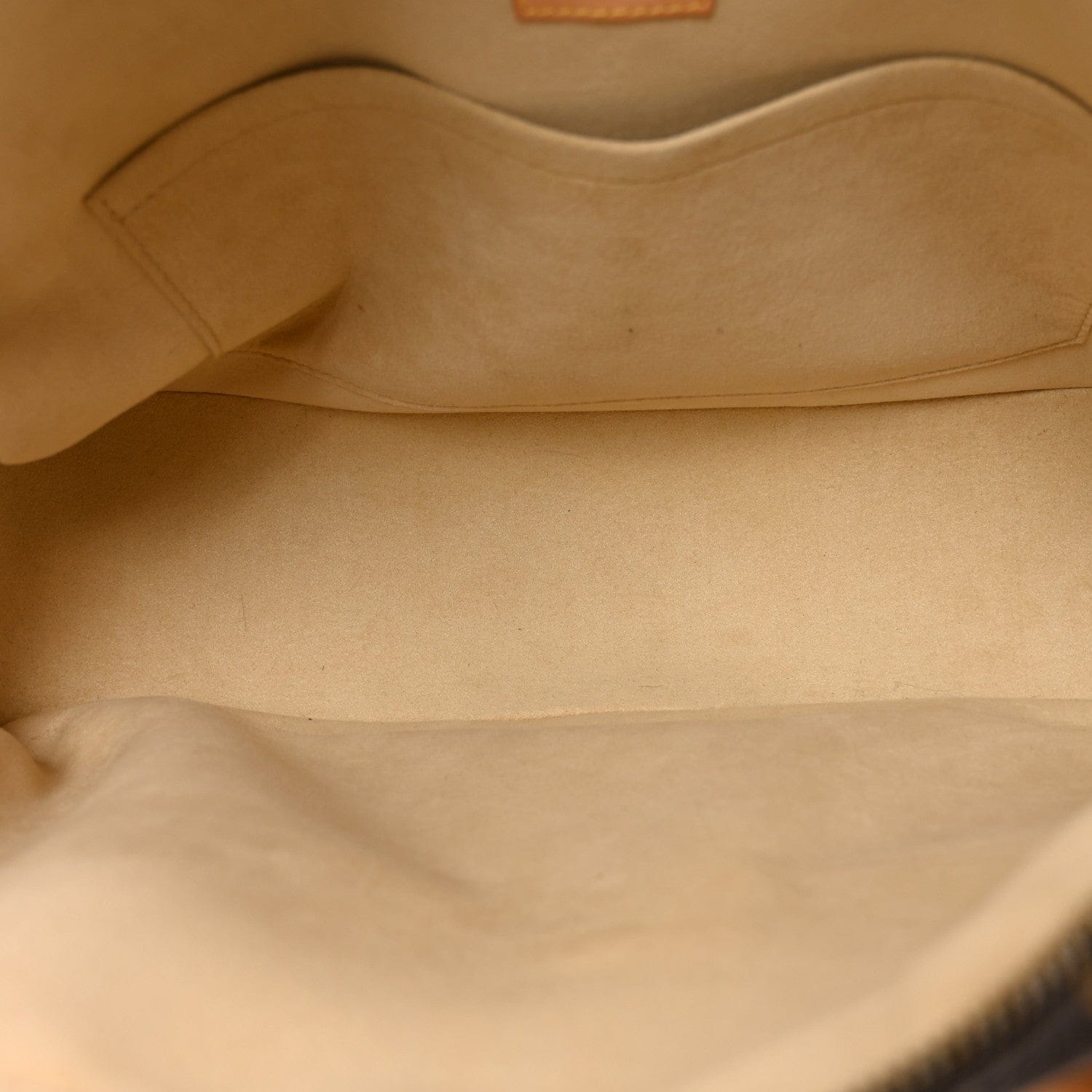 Louis Vuitton Monogram Manhattan GM