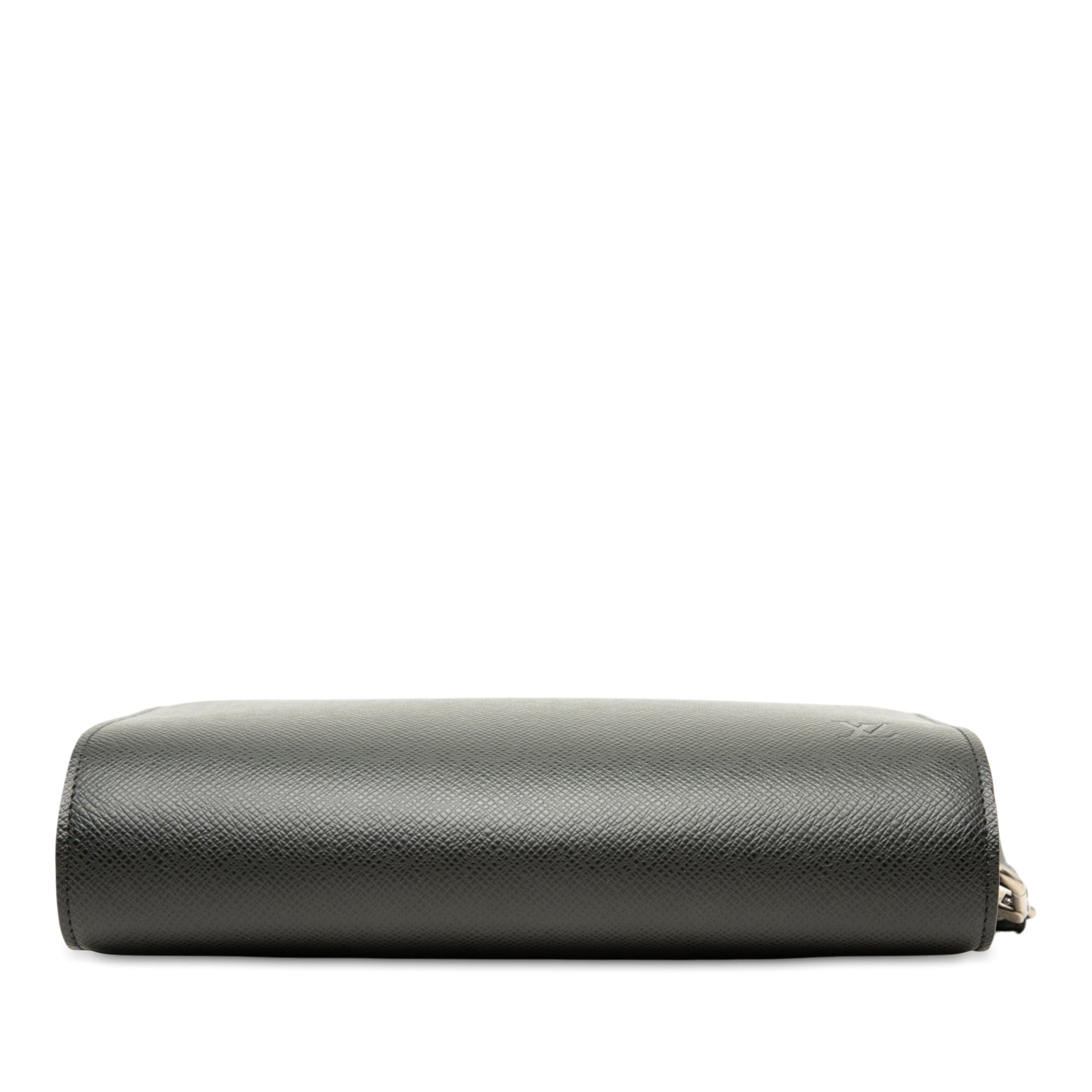 Louis Vuitton Taiga Pochette Baikal