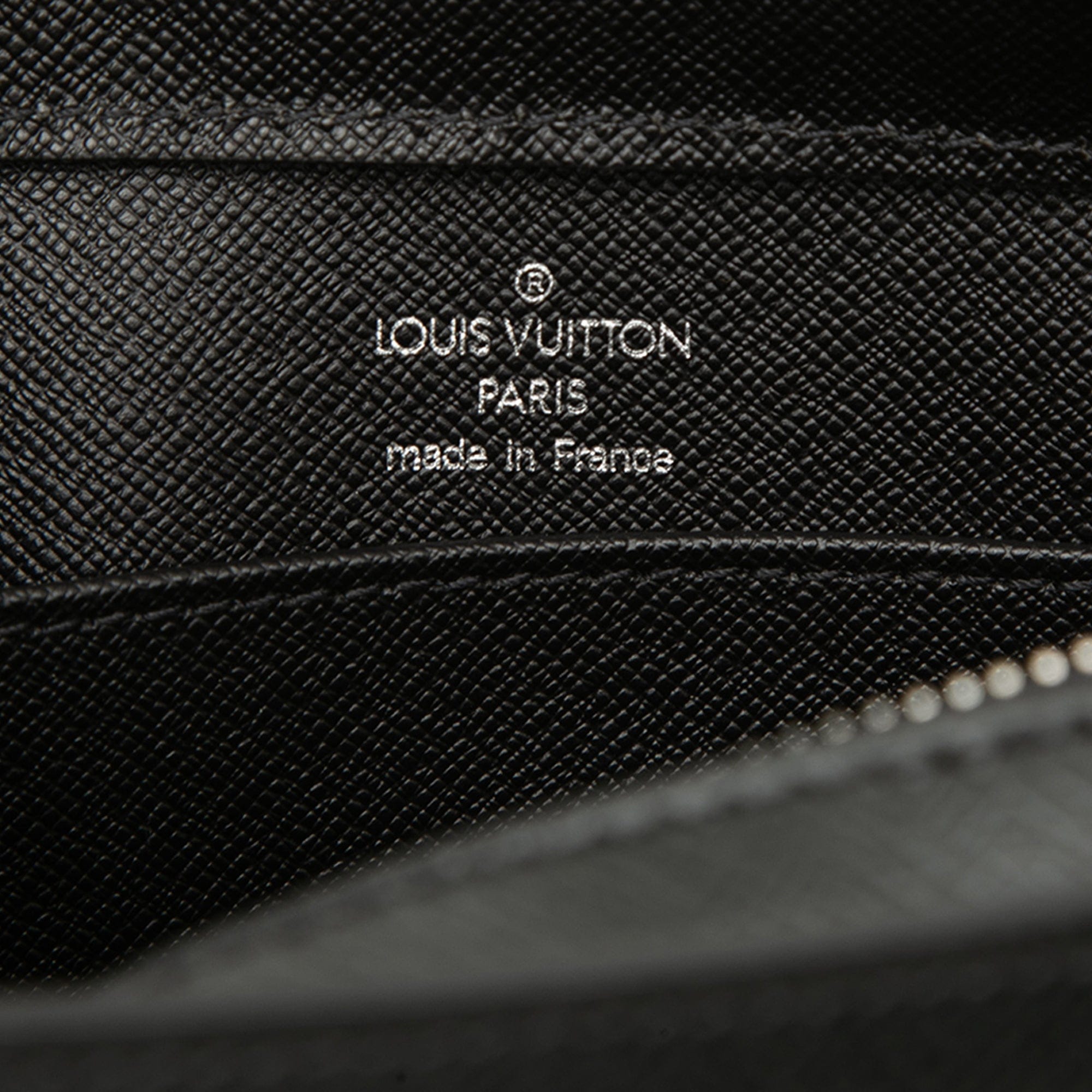 Louis Vuitton Taiga Pochette Baikal