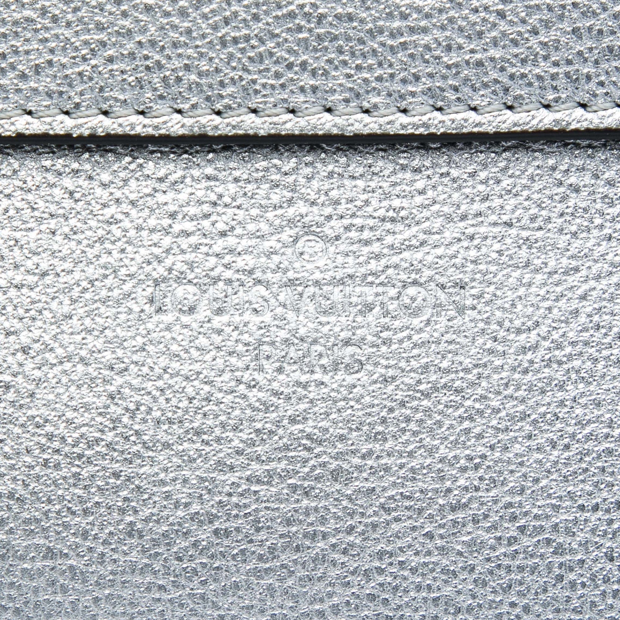 Louis Vuitton Metallic Cuir Plume Ecume Very Chain Bag