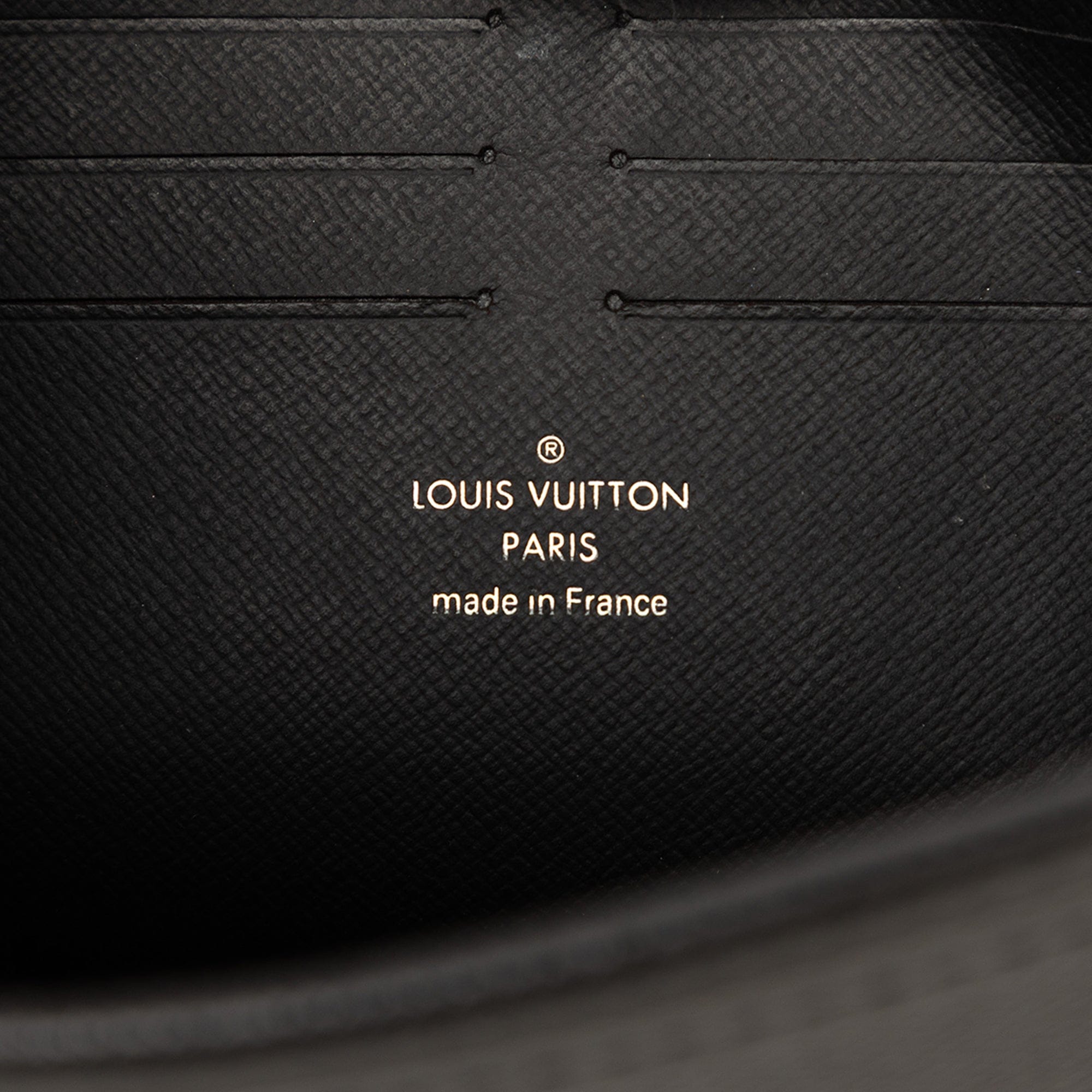 Louis Vuitton Taiga Pochette Voyage MM