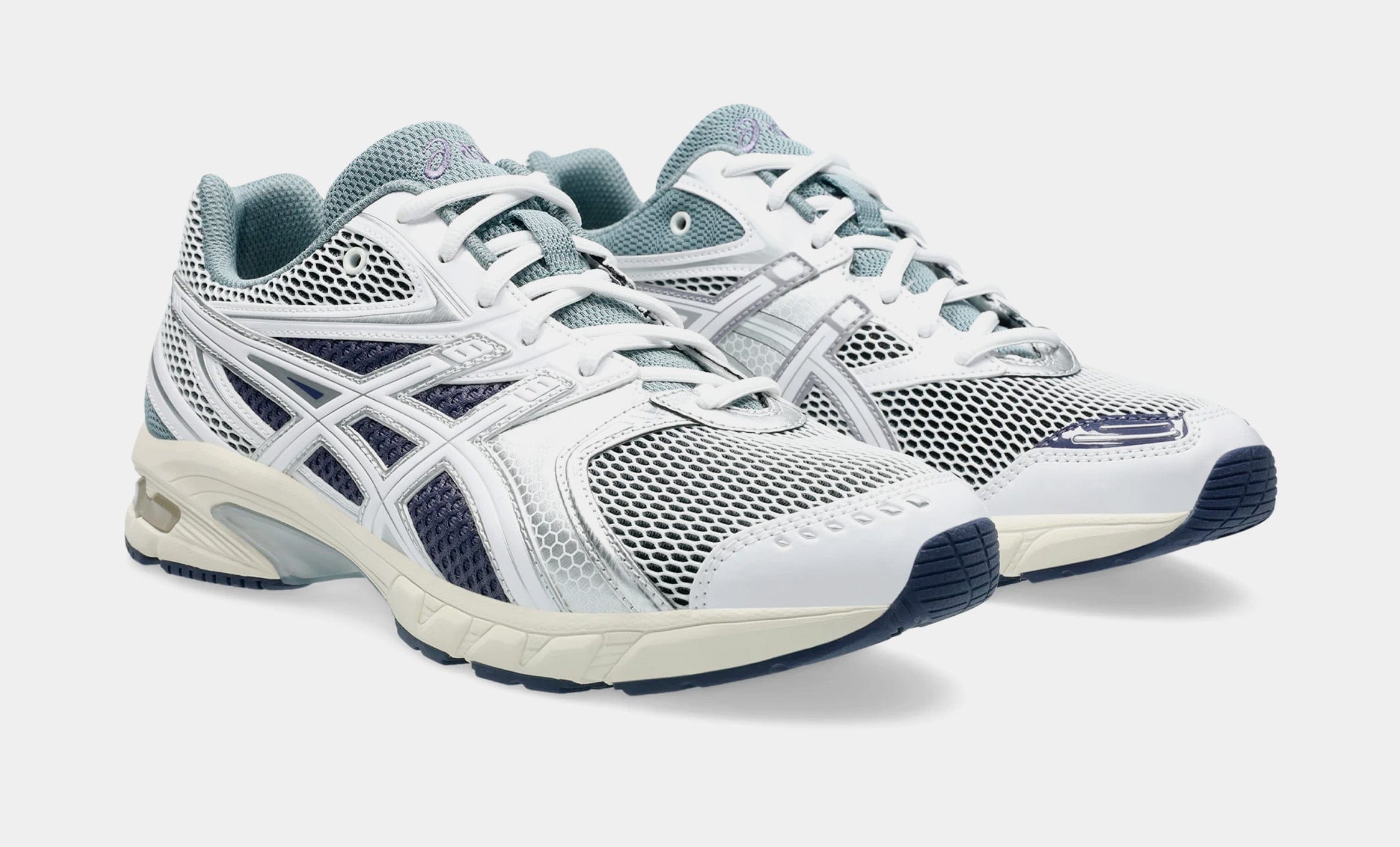 ASICS Gel DS Trainer 14 Mens Running Shoes (White/Pure Silver/Black)