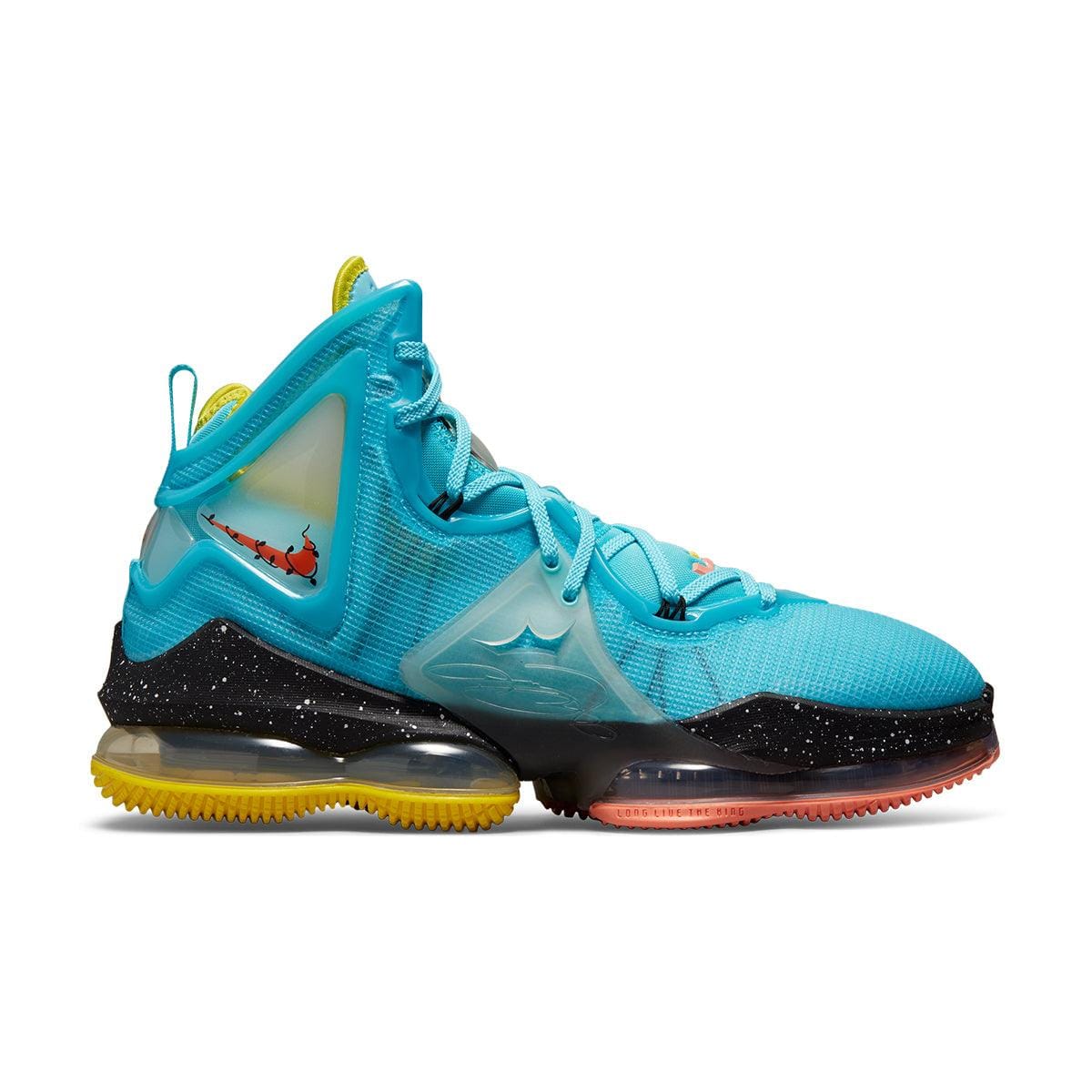 Nike LeBron 19 Christmas