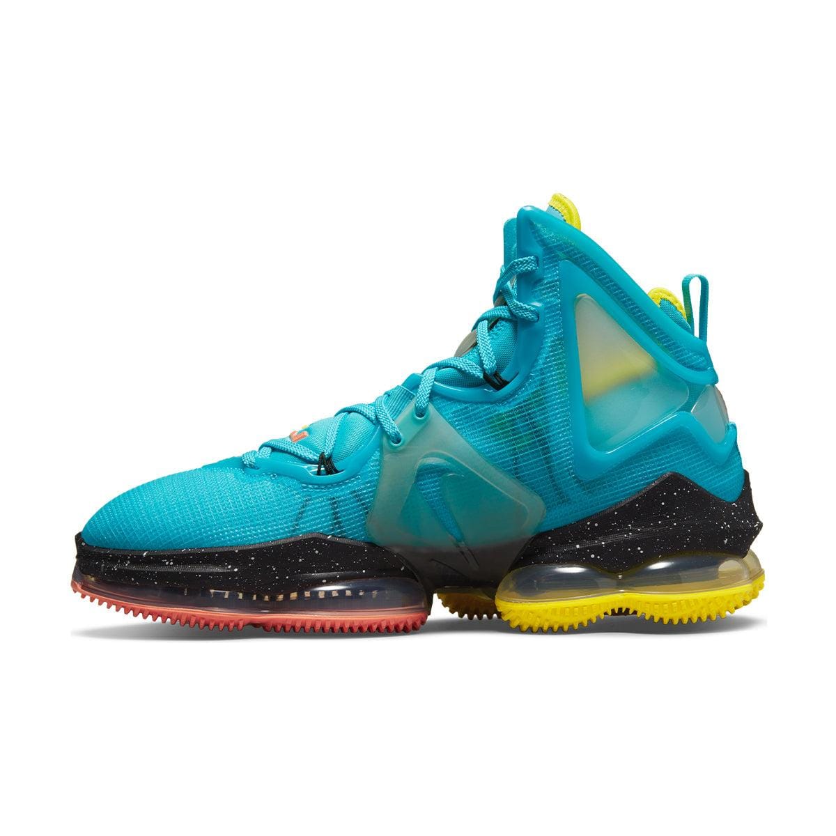 Nike LeBron 19 Christmas