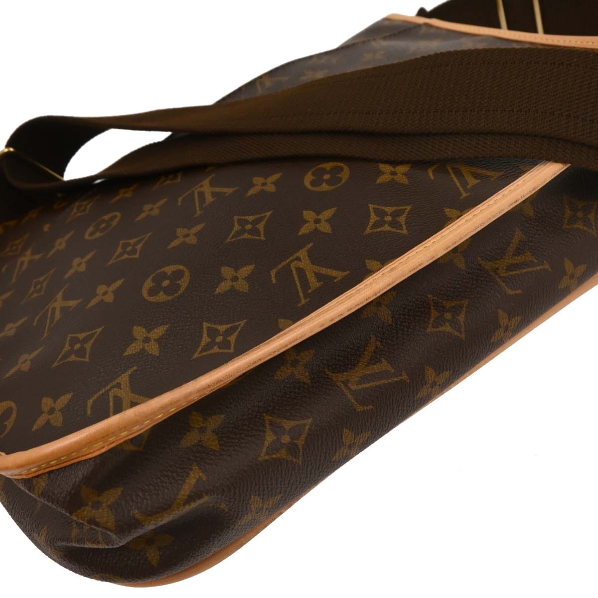 Louis Vuitton 2009 Monogram Messenger Bosphore GM Shoulder Bag M40105