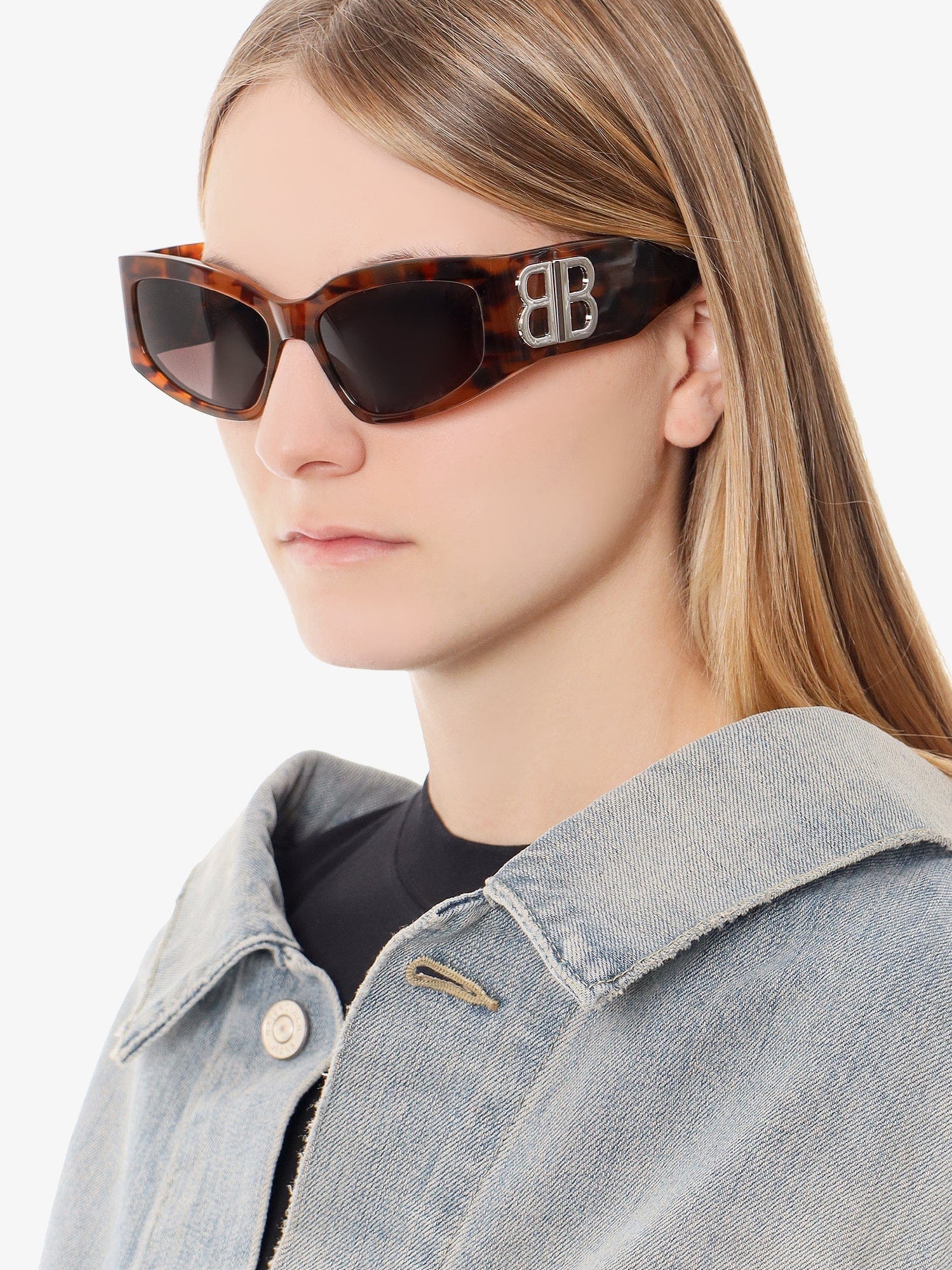 Balenciaga Bossy cat sunglasses with logo plate