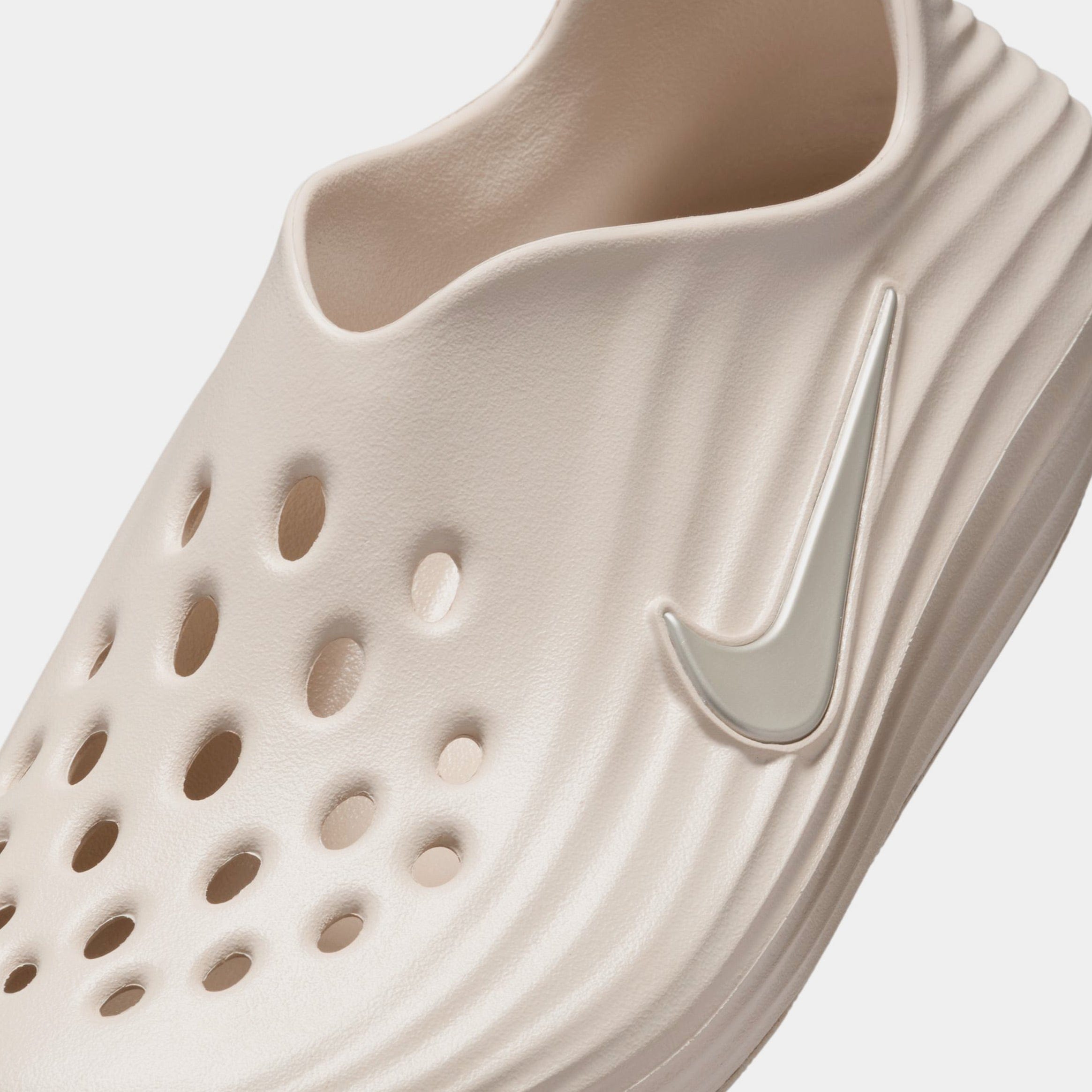 Nike Reactx Rejuven8 Womens Sandals (Light Orewood Brown)