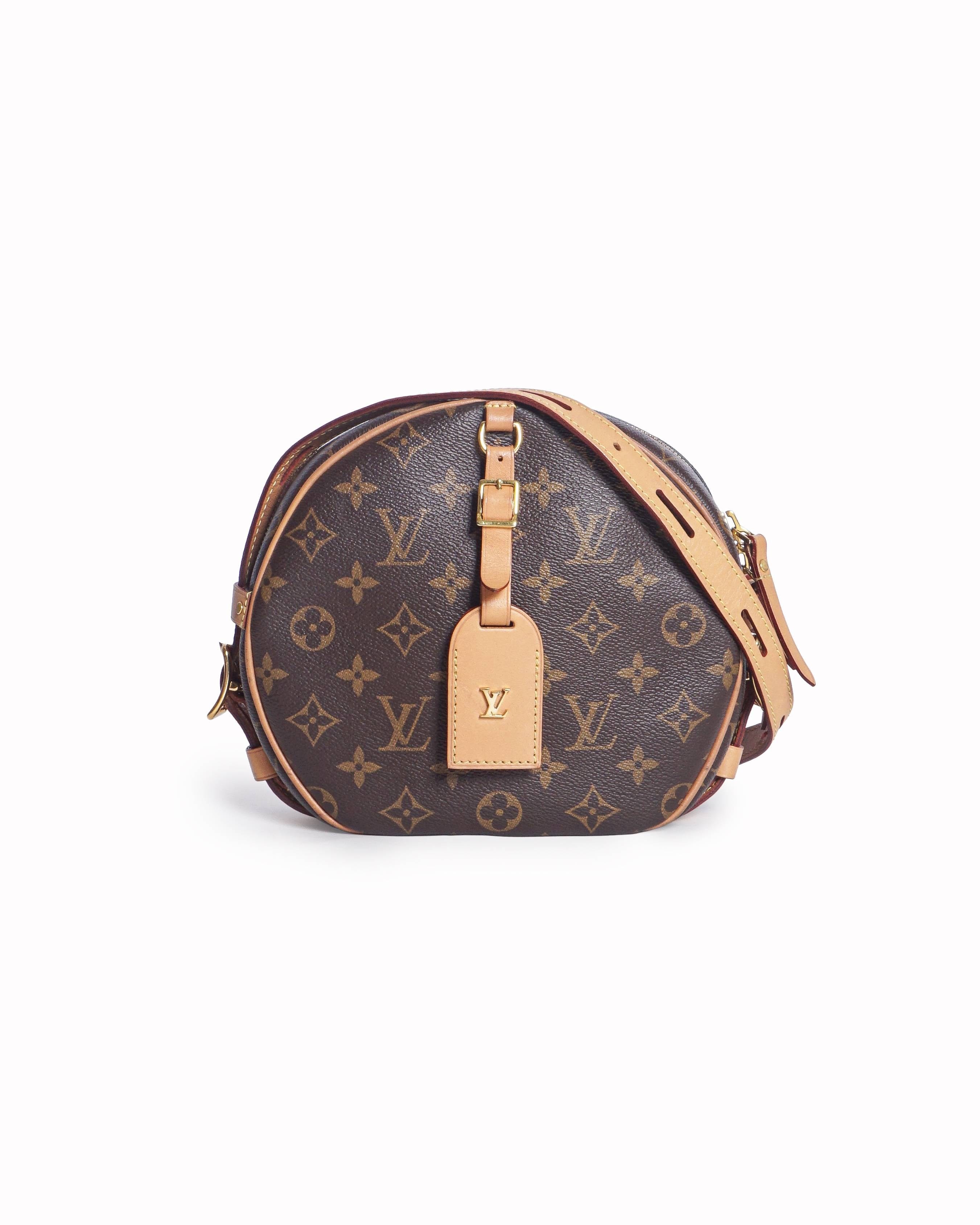 Louis Vuitton Monogram Canvas Boite Chapeaux Souple MM Bag