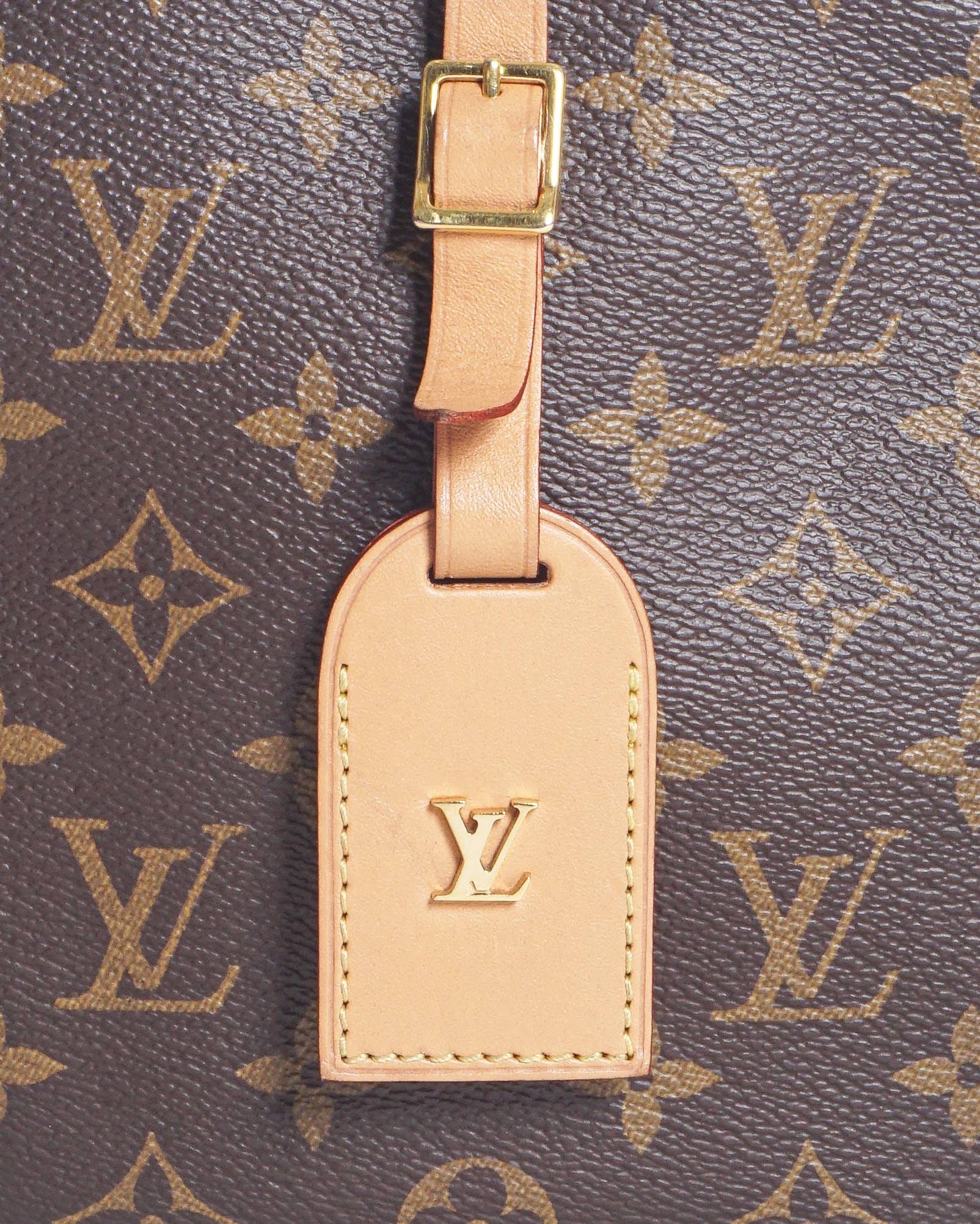 Louis Vuitton Monogram Canvas Boite Chapeaux Souple MM Bag