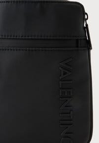 Valentino Axel Cross Body Bag Nero
