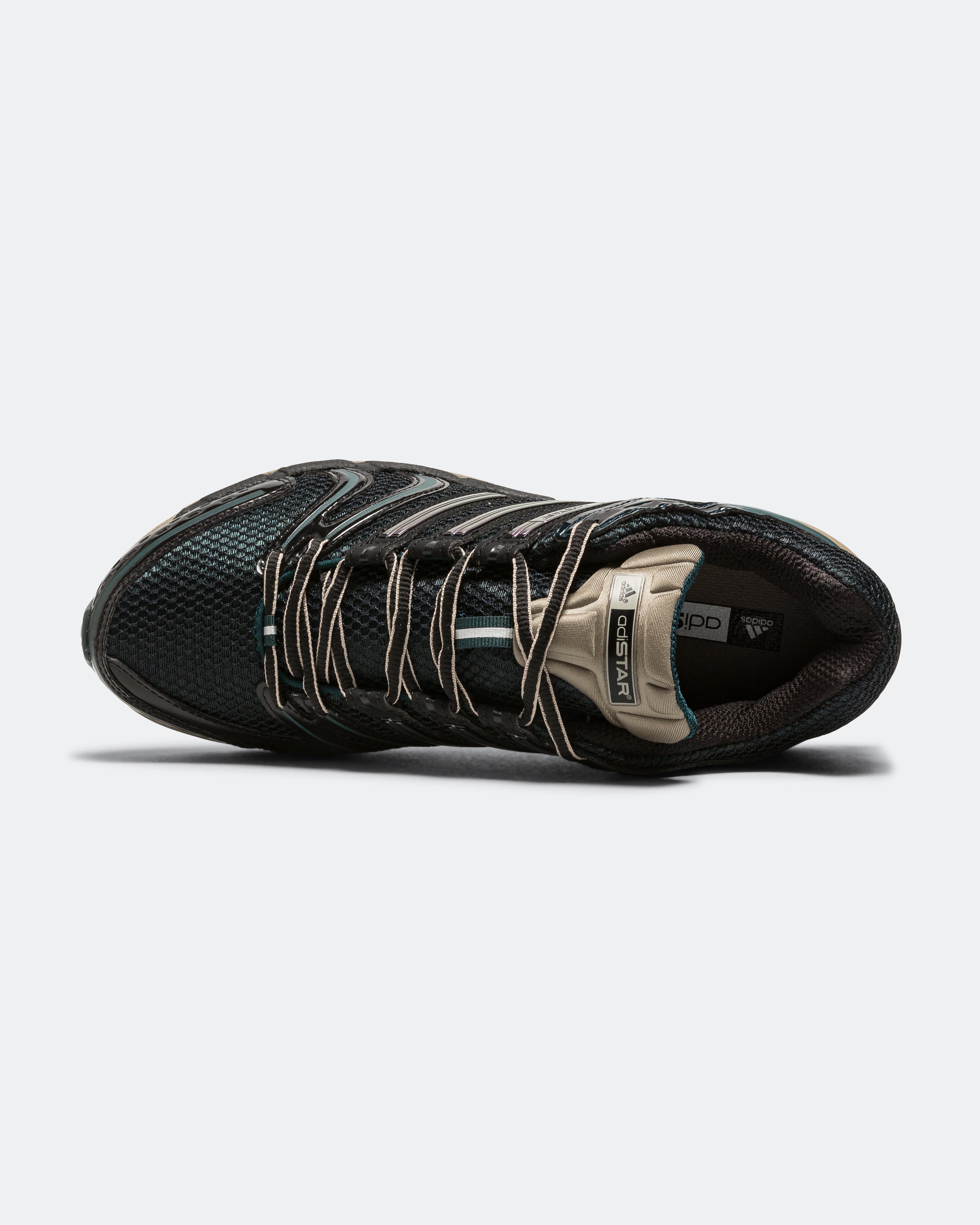 adidas Adistar Control 5 - Footwear White/Core Black - Aurora Ivy