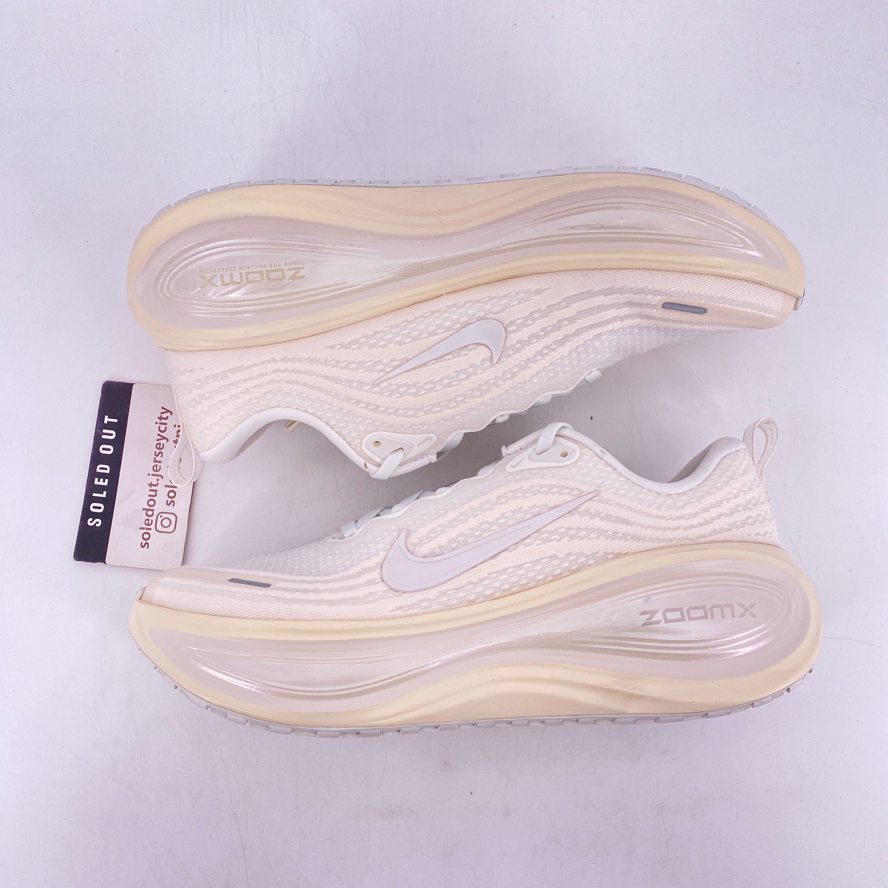 Nike (W) Vomero Plus ESS Summit White Phantom Chalk 2026 New Size 9.5W