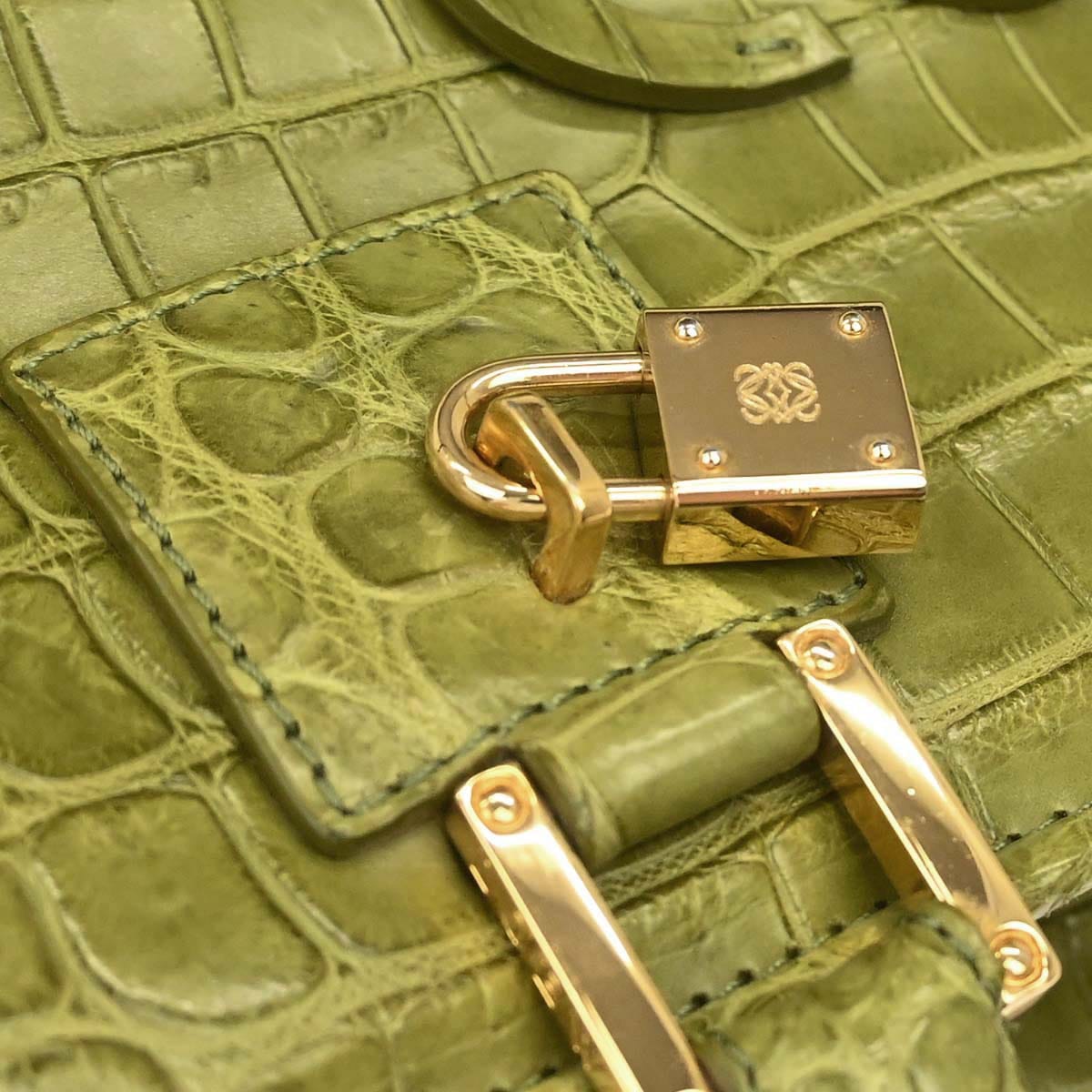 Loewe * Green Crocodile Amazona 36 Handbag
