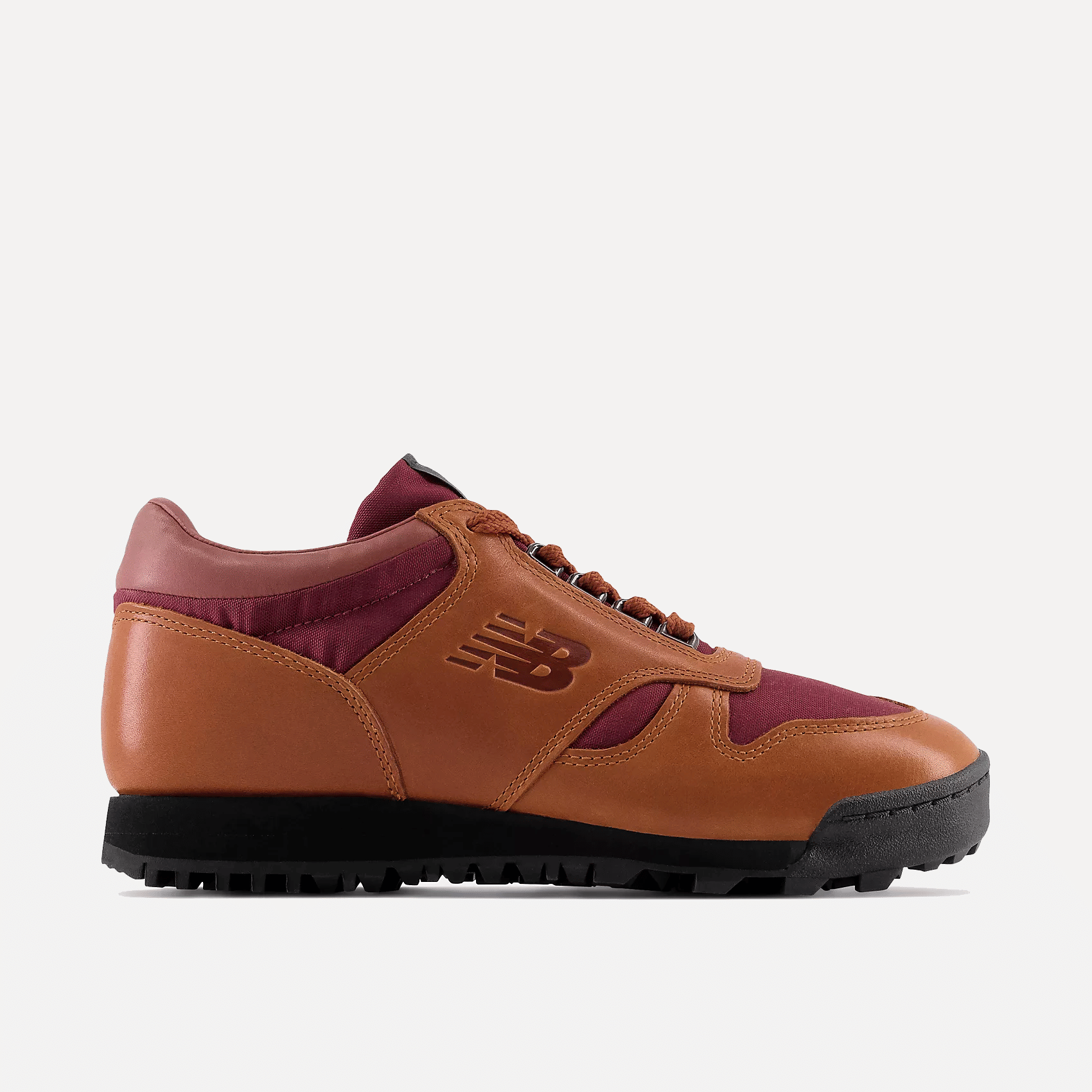 New Balance Rainier Low - Glazed Ginger / Classic Crimson