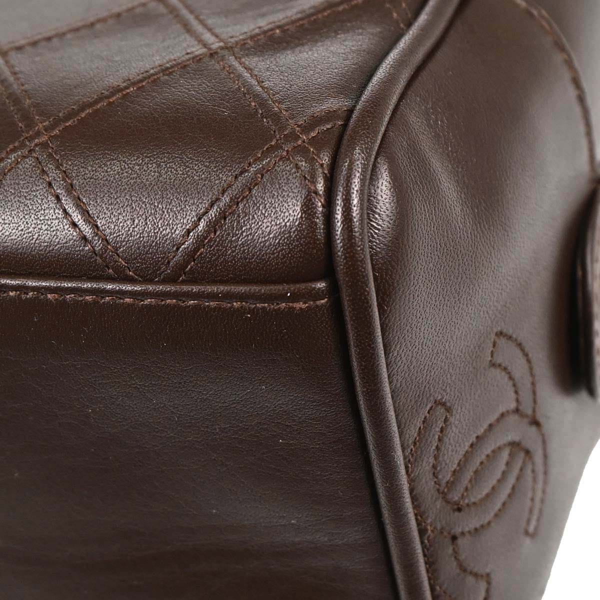 Chanel 1989 - 1991 Brown Lambskin Bicolore Pouch Clutch Bag