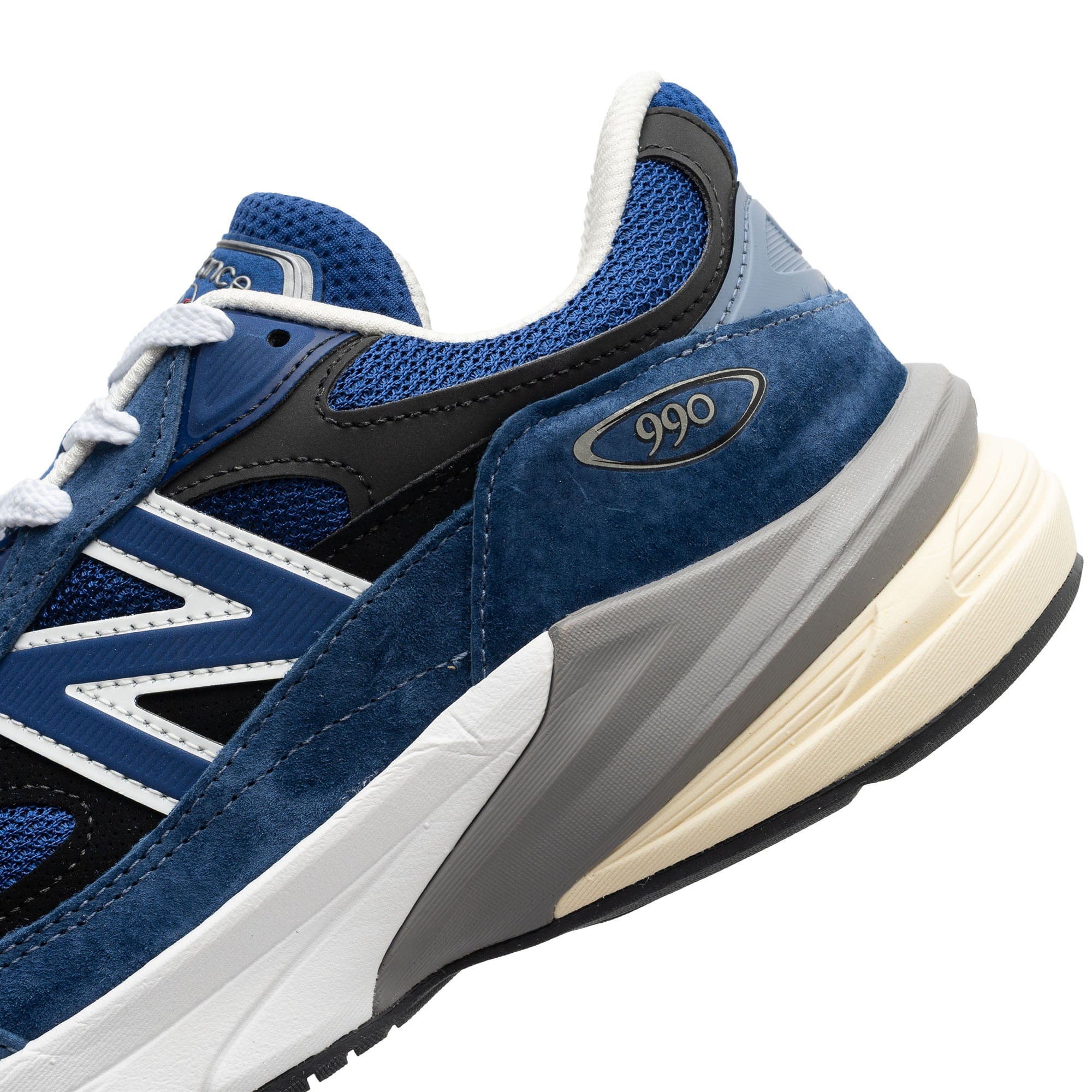 New Balance U990IA6