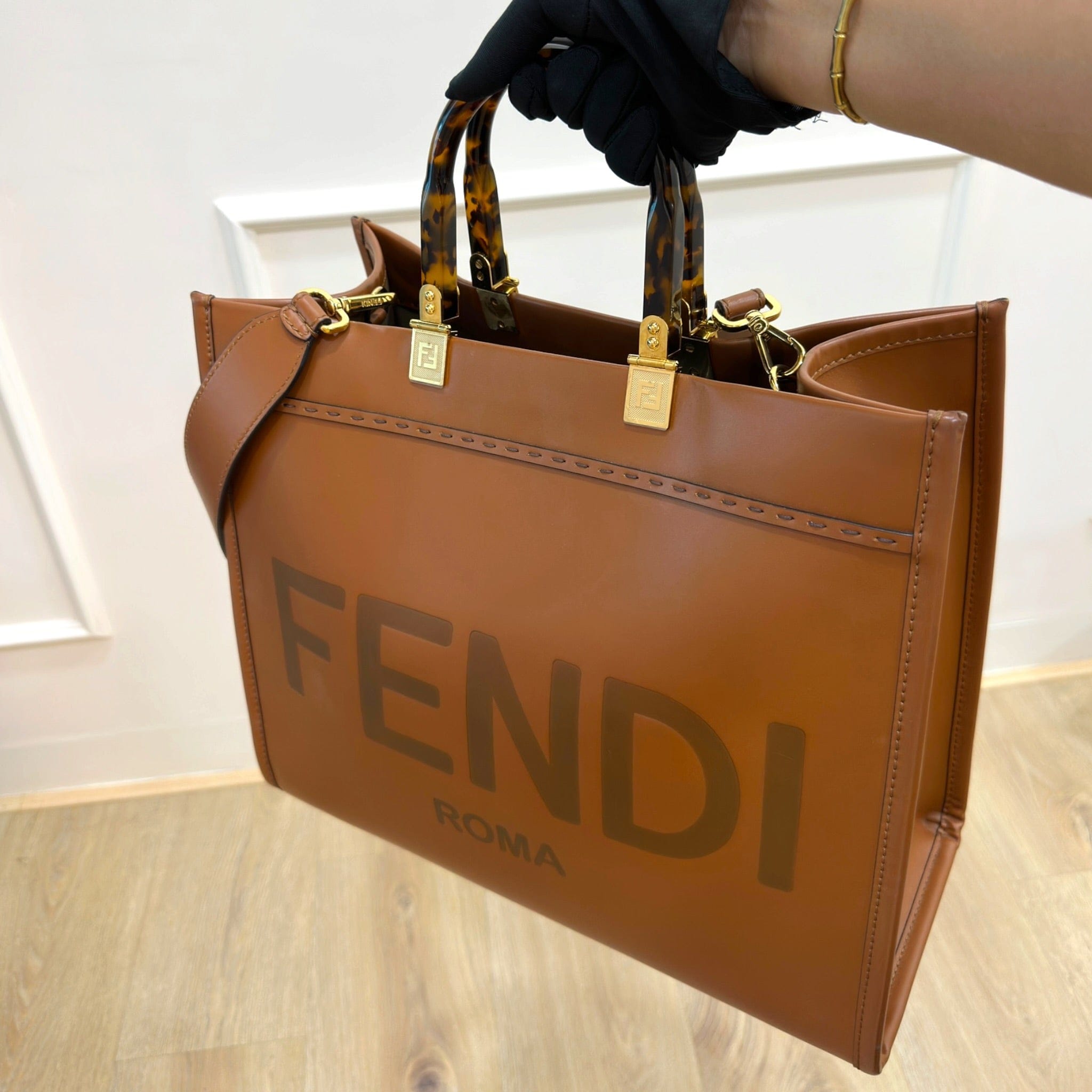 Fendi Sunshine Tote Medium Brown Leather