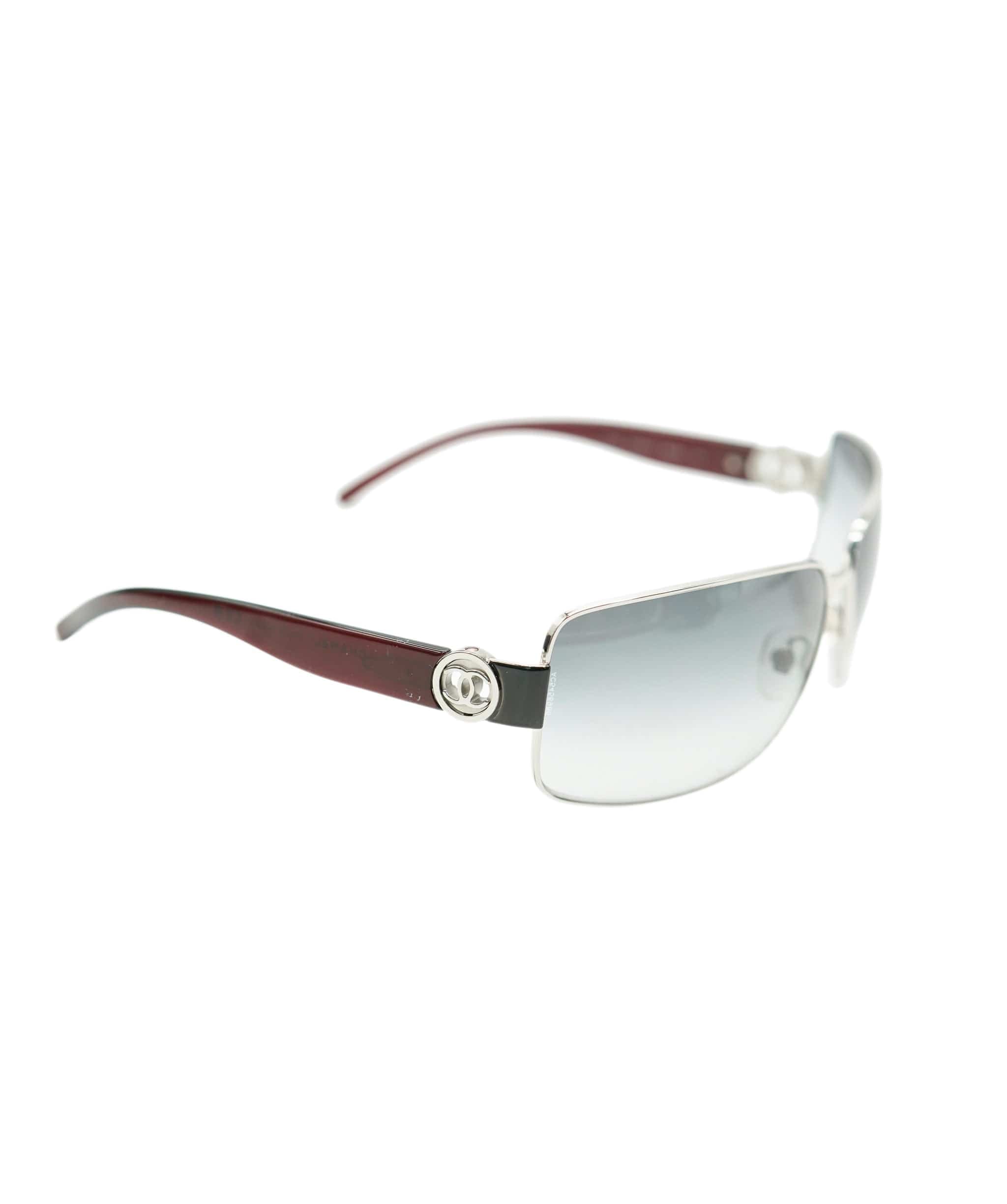 Chanel Vintage CC Sunglasses With Case ALC1714