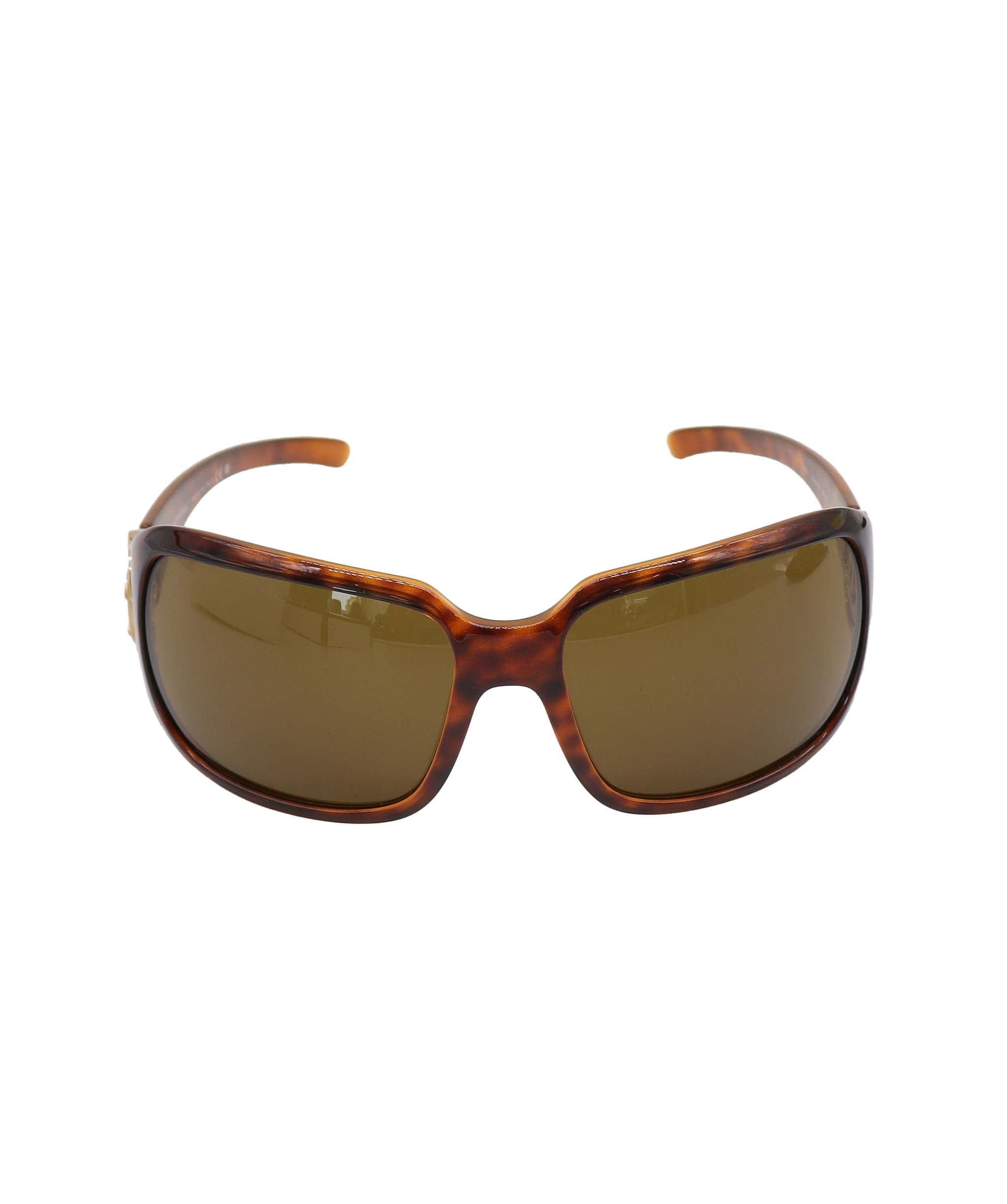 Chanel Logo Sunglasses DXBS3802